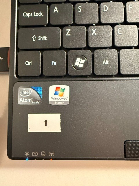 Acer Aspire One D255E Laptop Atom N455 1GB DDR3 160GB HD Battery not working