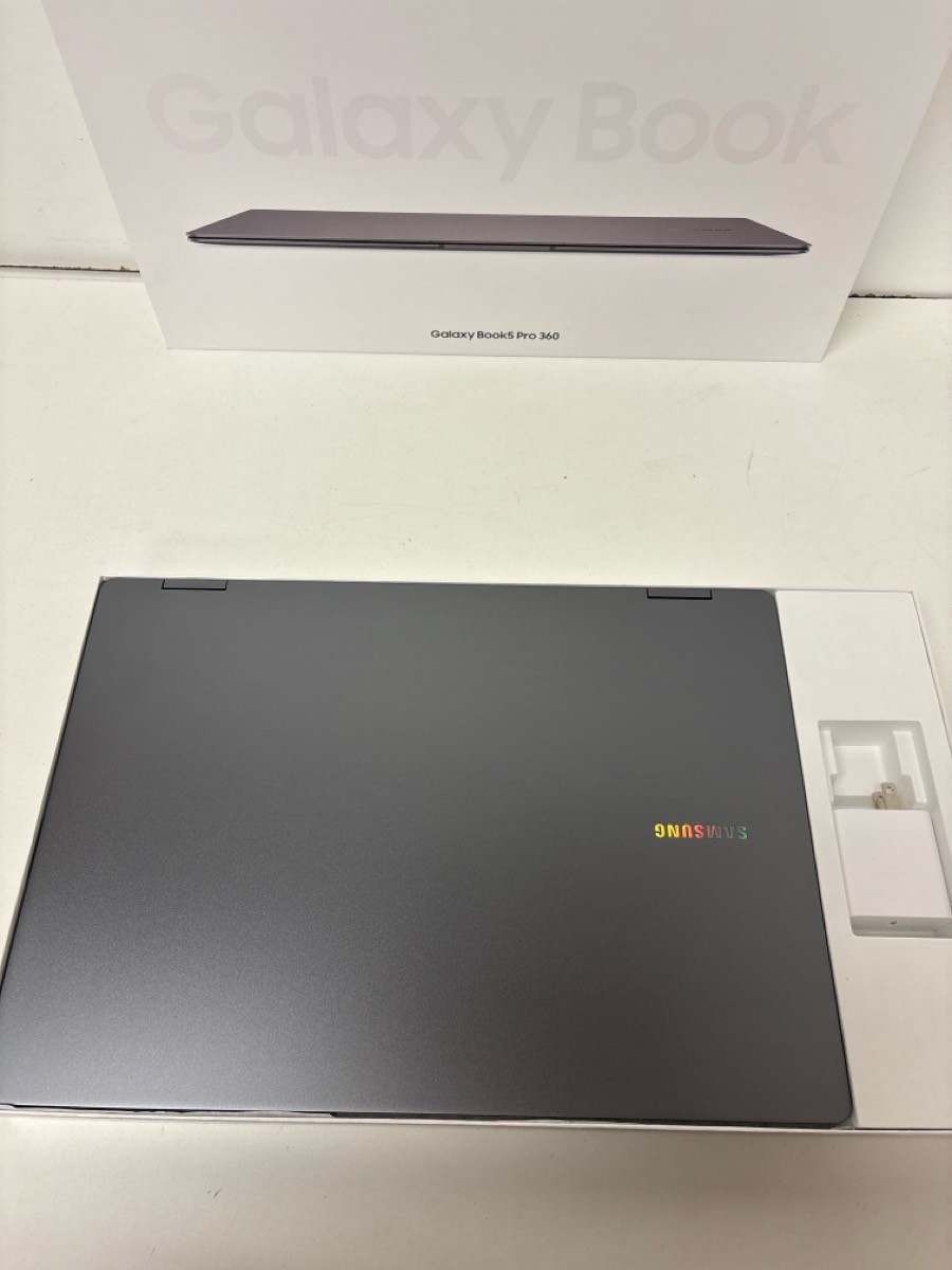 SAMSUNG GALAXY BOOK5 PRO IOB (P08036527)