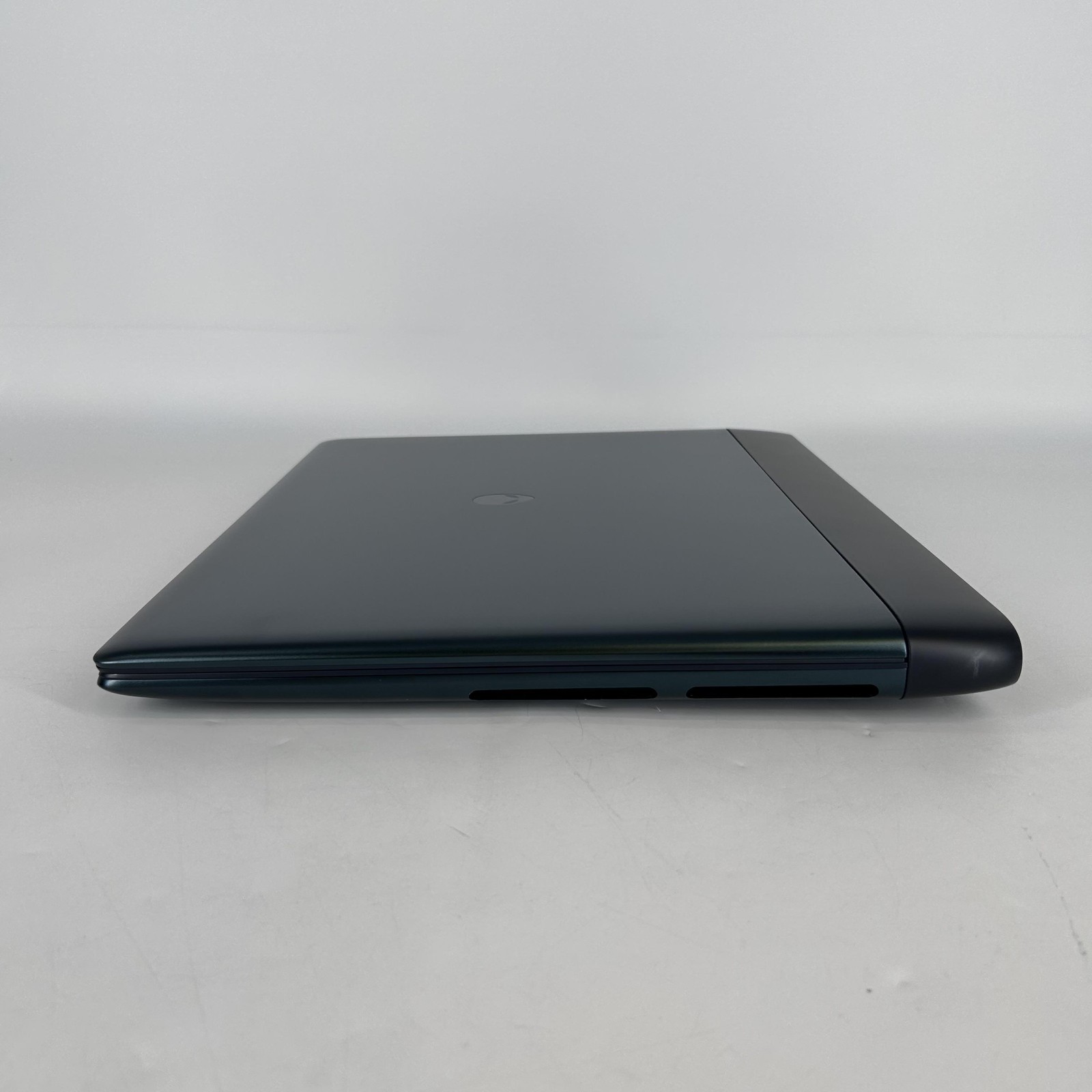 Dell Alienware 18 Area-51 144Hz QHD+ 2.7GHz Ultra 9 275HX 64GB 2TB RTX 5090 Good