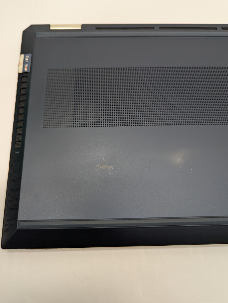 HP SPECTRE x360 2-in-1 15t-eb000 i7-10510U 16GB 512GB MX330 15.6″ UHD 4K Touch