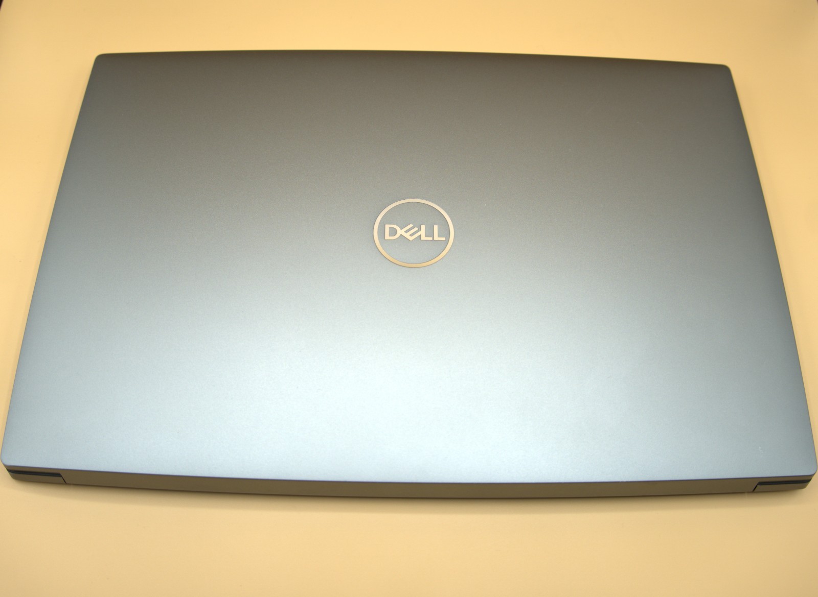 Dell Precision 5570 32GB/512GB RTX A2000 Intel i9-12900H 15″ Workstation Laptop