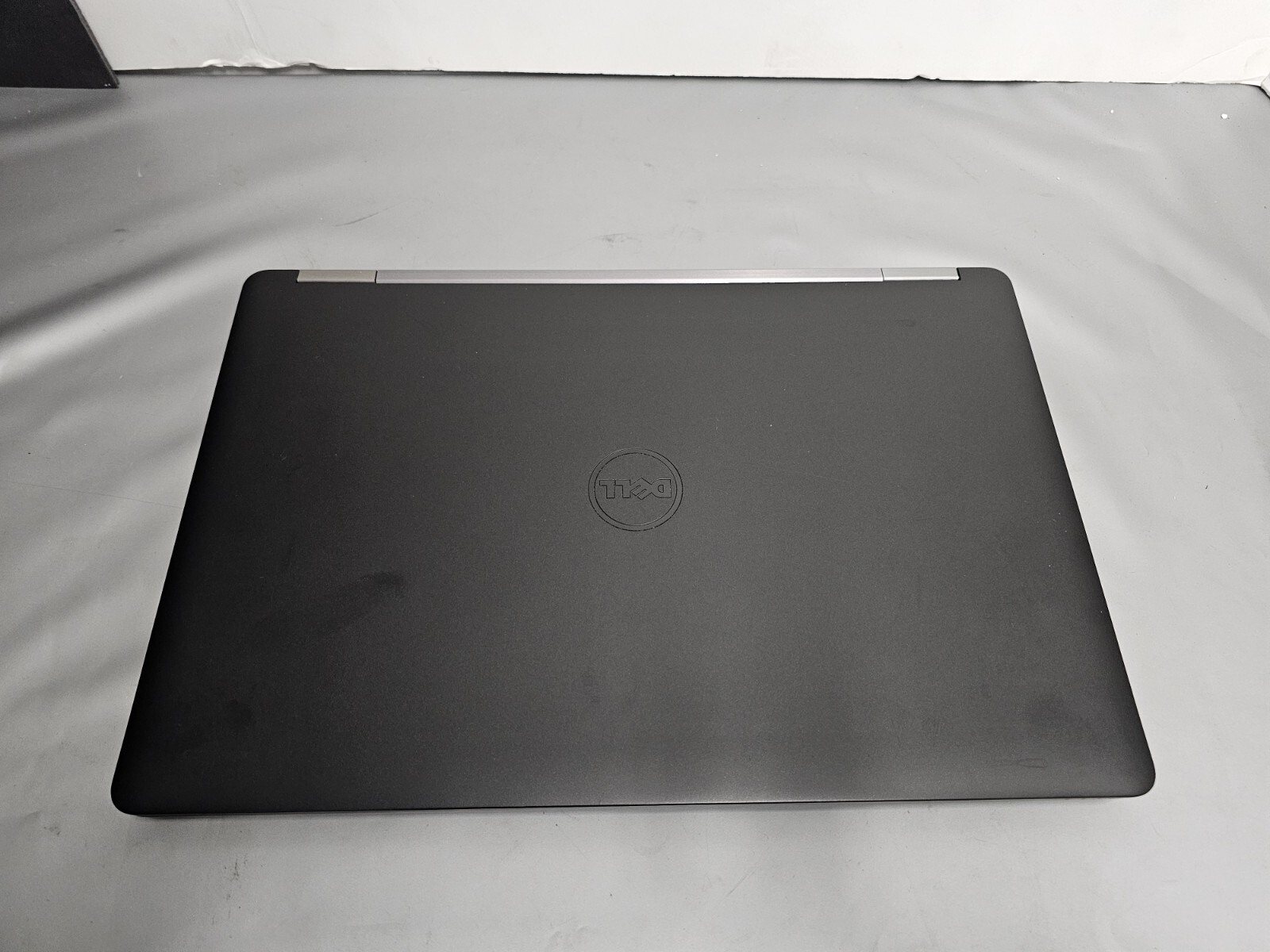 DELL LATITUDE E5570 15.6″ CORE i3-6100U@2.30GHz 8GB RAM 500GB Win 11