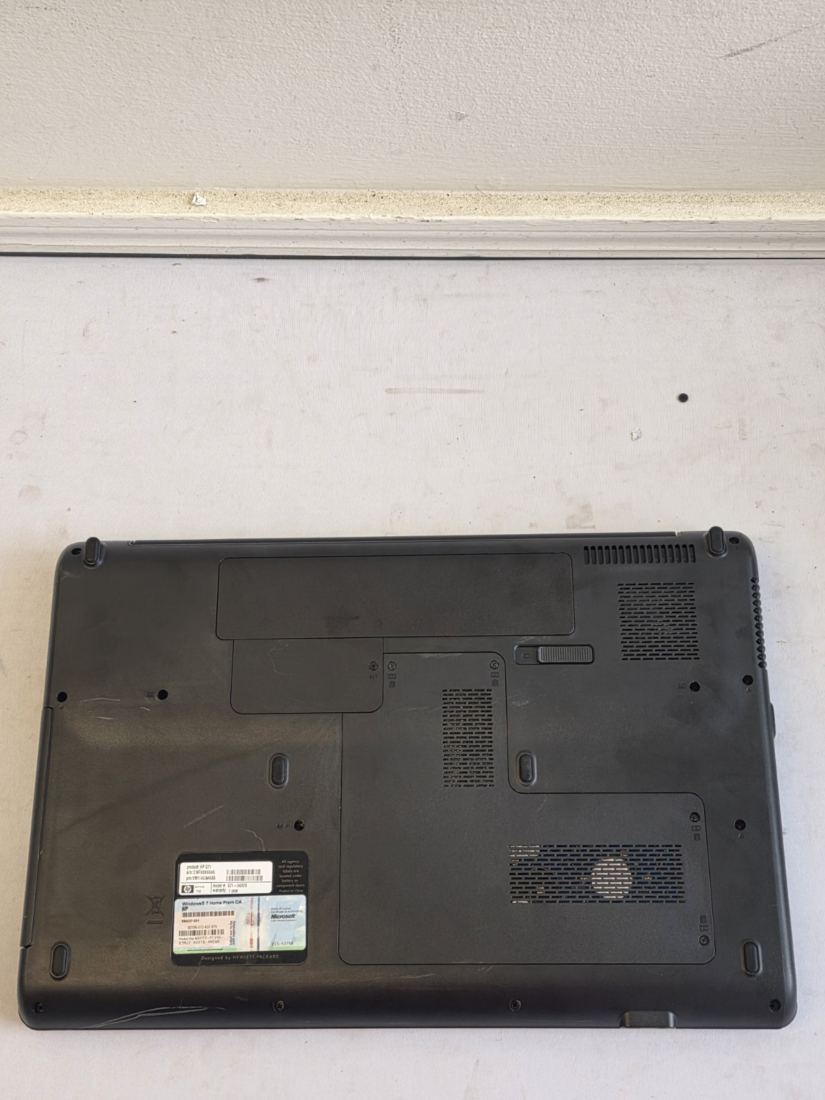 HP Notebook G71-340Us Laptop Intel Duo T6600 4GB RAM 160GB HDD BAD BATT Win 10