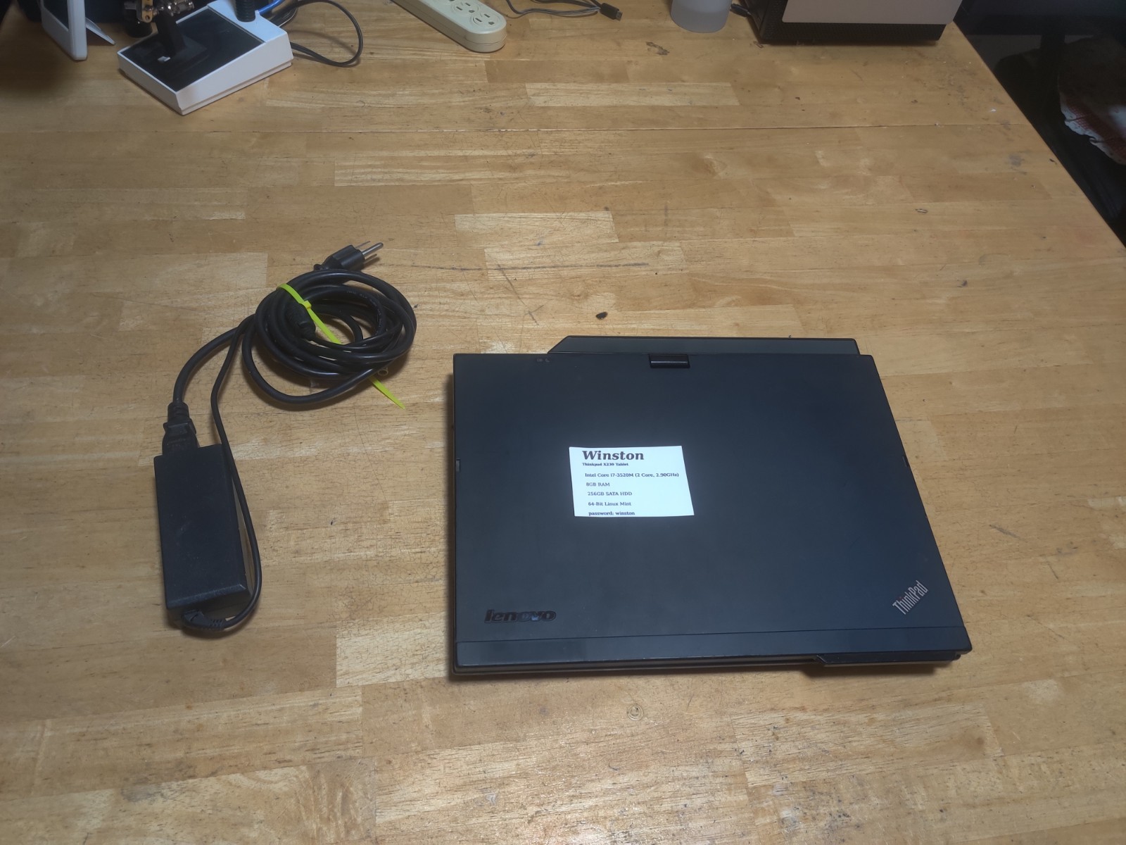 Thinkpad X230 Tablet, Core i7 (2 Core, 2.90GHz), 8GB RAM, 256GB HDD, Linux Mint