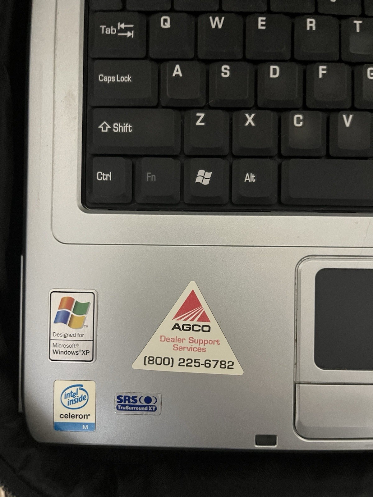 Toshiba Satellite L15-S104 Laptop XP Works Charger & Case Retro Clean