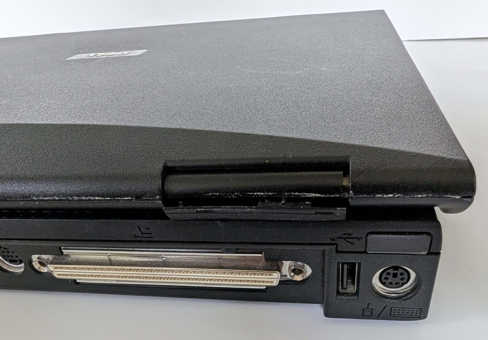 Dell Inspiron 7000 PPI Laptop Service Tag V85Z2 P/N 9277P Rev. A01 For Parts
