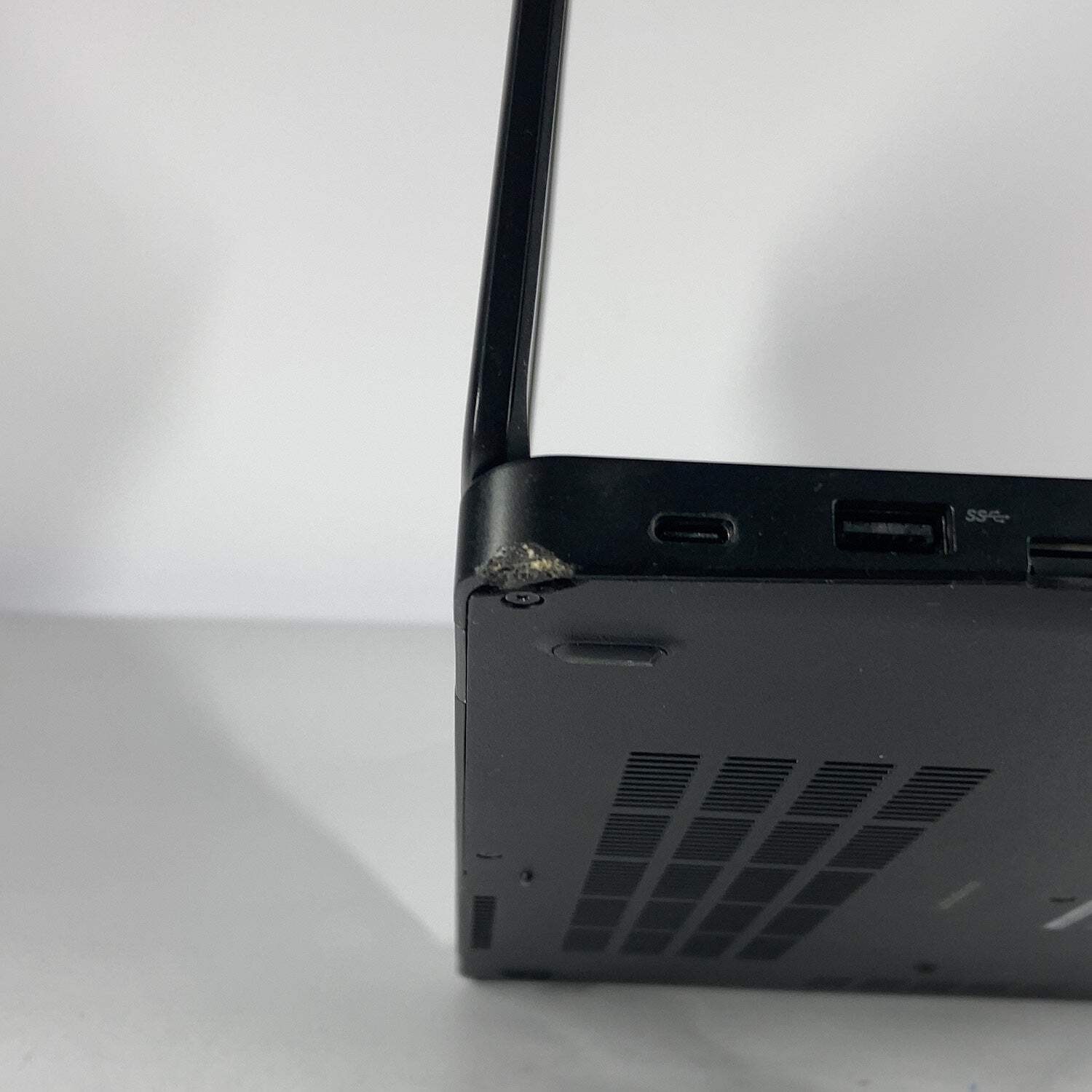 Dell Latitude 5490 14″ i7-8650U 1.9GHz 16GB RAM 512GB SSD NO CHARGER