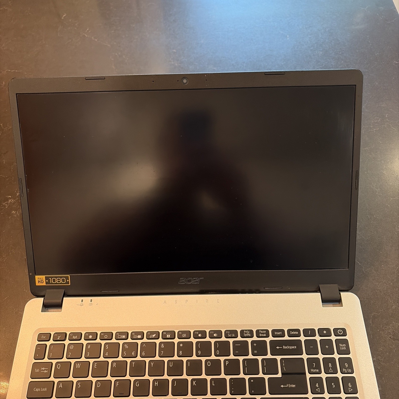 Acer Aspire 5 A515-43-15.6″FHD AMD Ryzen 3 3200U 2.6GHz 4GB RAM