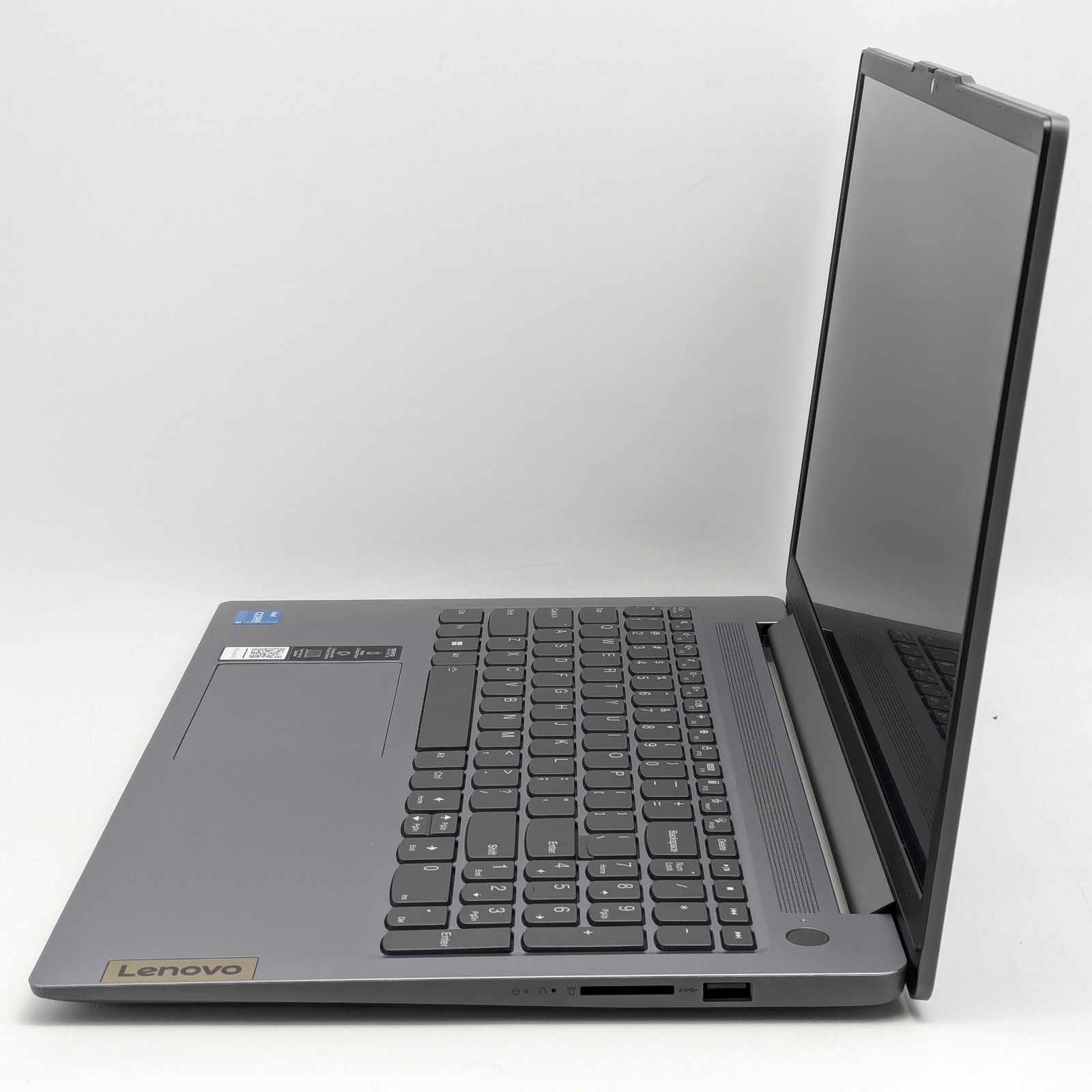 Lenovo IdeaPad Slim 3 15IRU8 15.6″ i3-1315U 8GB DDR5 256GB SSD Windows 11 Home
