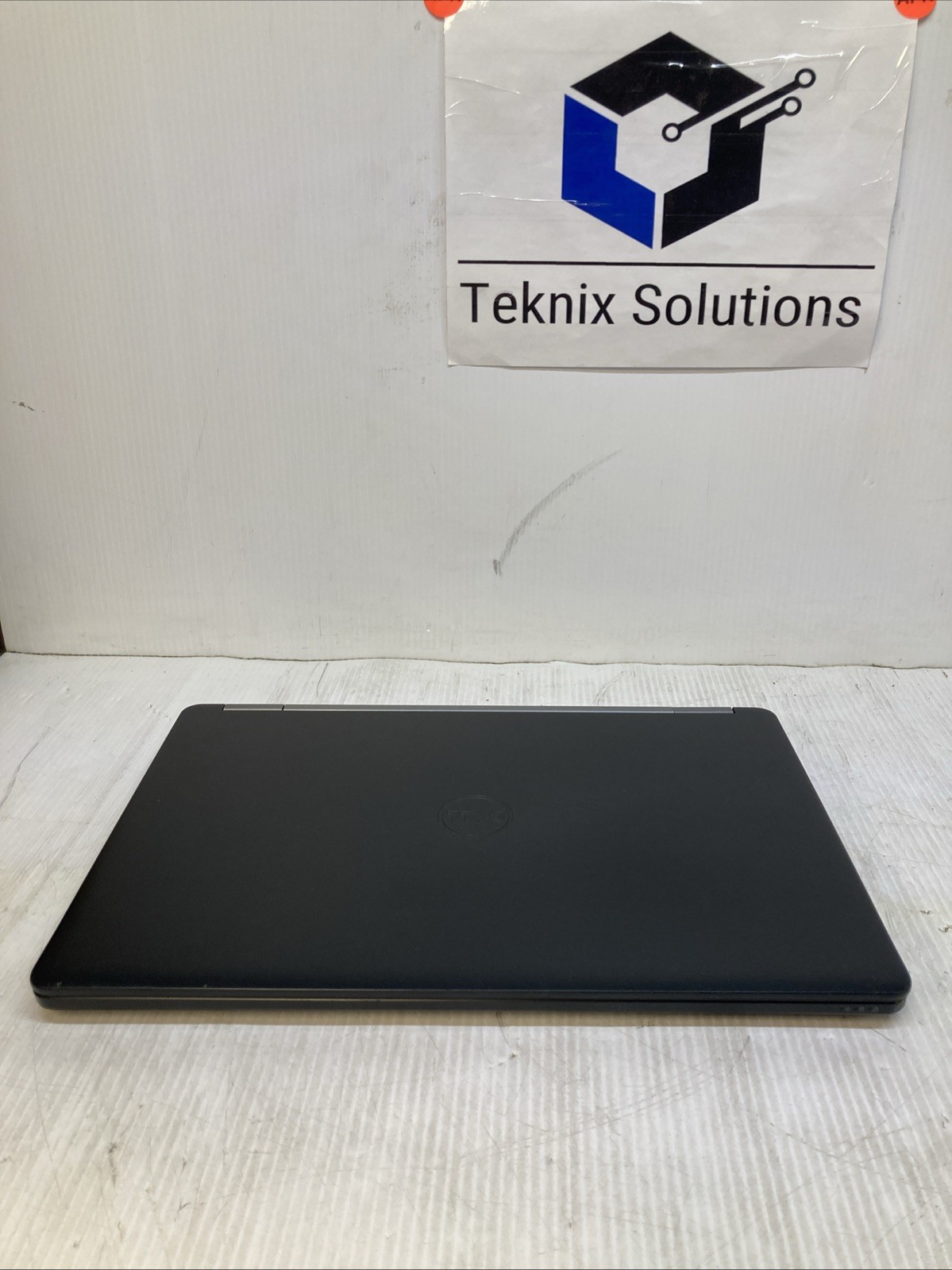 Dell Latitude E5570 Intel Core i5-6300U 2.40 GHz no RAM NO SSD Boot to BIOS