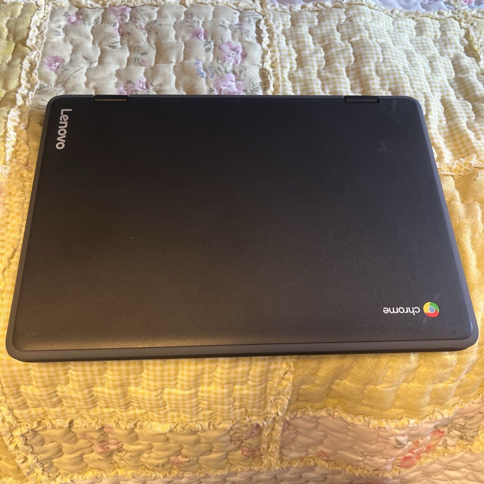 Lenovo 300e Chromebook 81H0 (11.6″ Touch, 4GB, 32GB eMMC, ChromeOS) w/ Charger