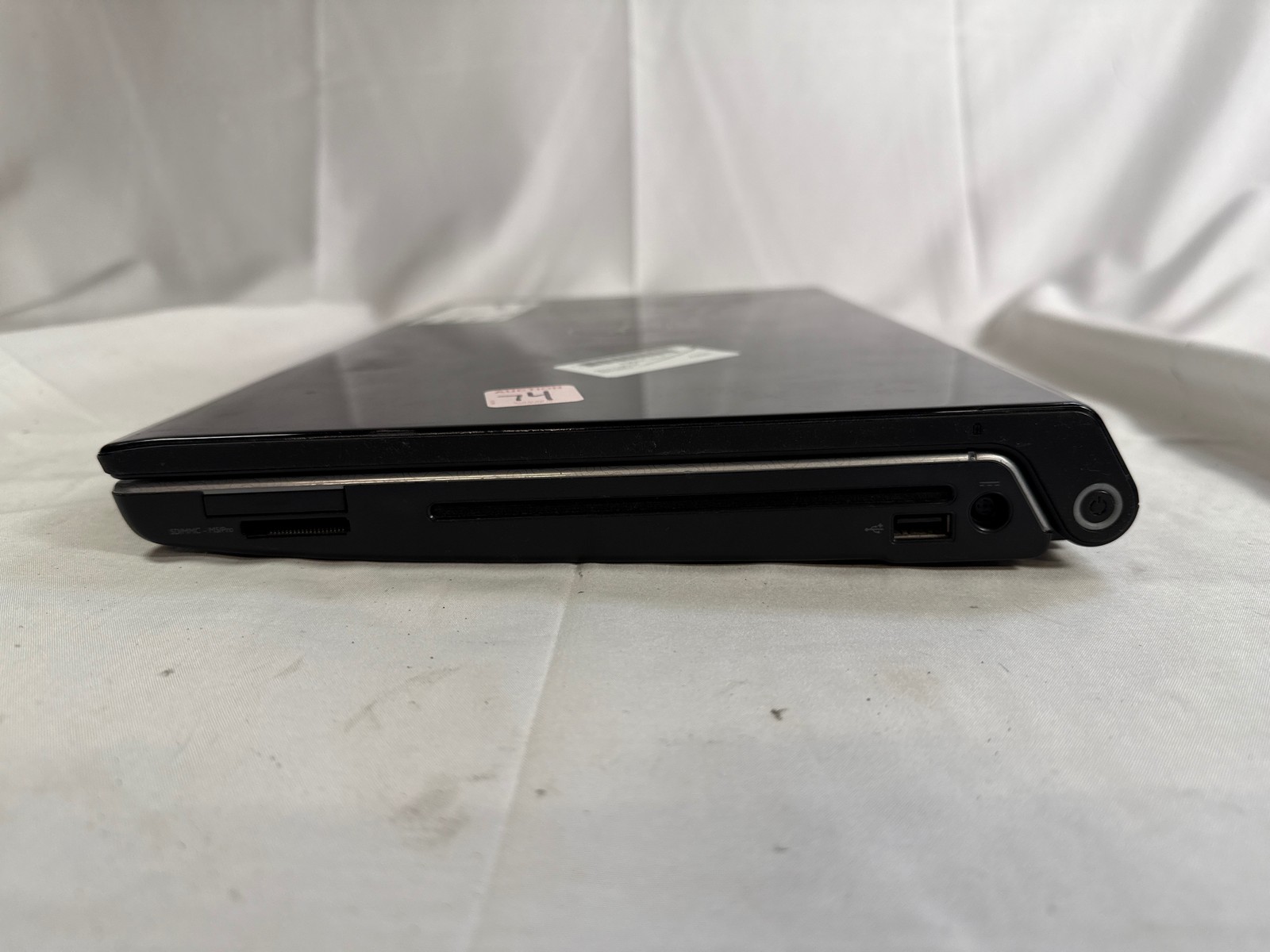 Dell Studio 1558 15.6″ i3-330M 2.13GHz 6GB No Drive