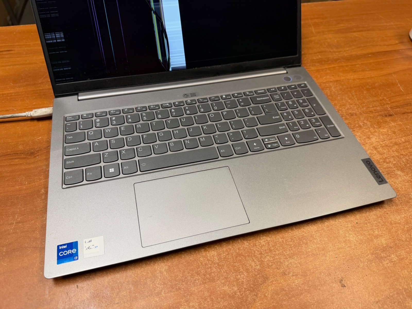 ThinkBook 15 G2 ITL 15.6″ – Intel i7-1165G7 2.8GHz 8GB No HDD *Cracked Display*