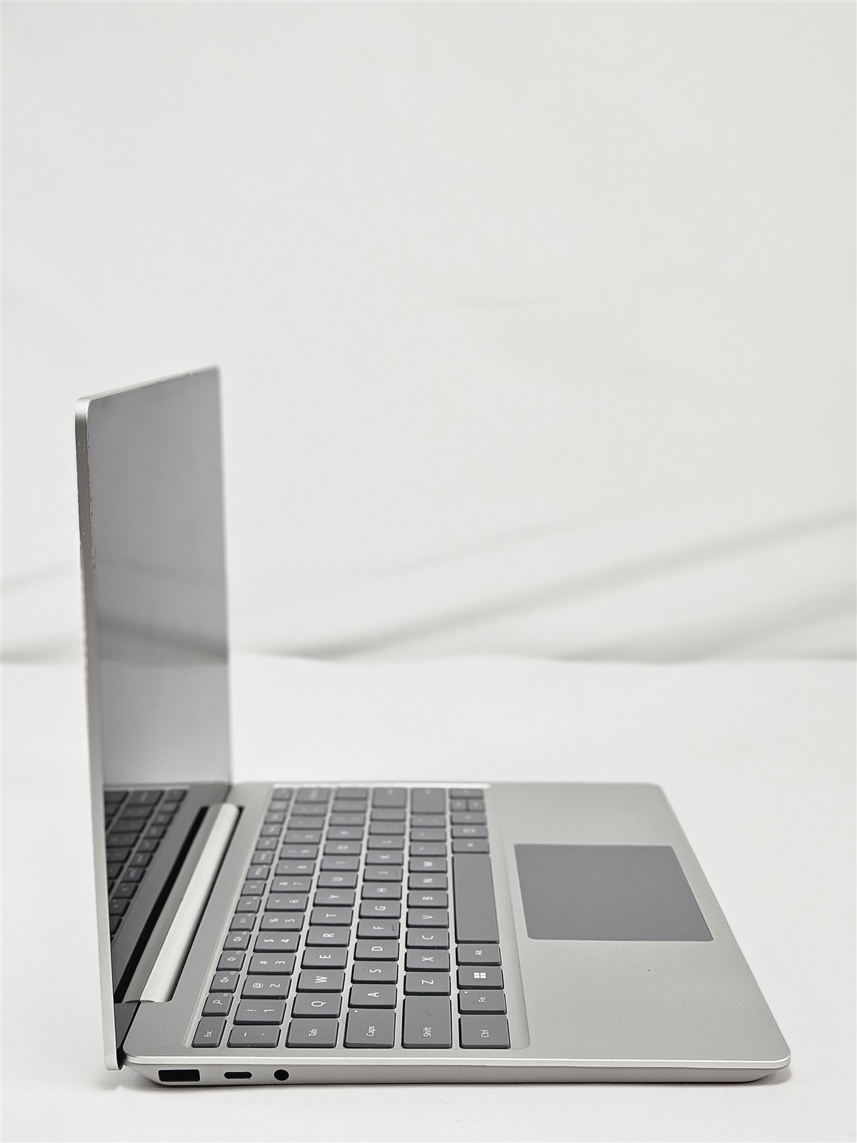 Surface Laptop Go 2 16GB RAM 256GB SSD i5-1135G7 Microsoft WiFi 6 BT 5.1