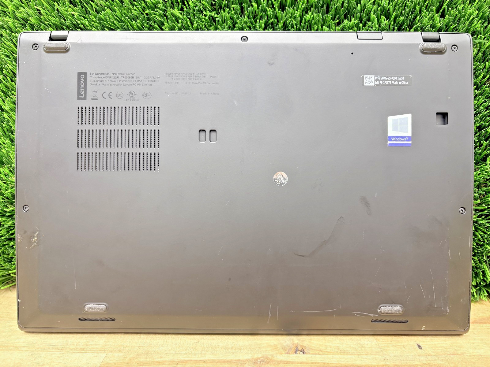 Lenovo ThinkPad X1 Carbon Gen 6 Intel i7-8th Gen 16GB RAM 256GB SSD Win 11 Pro*