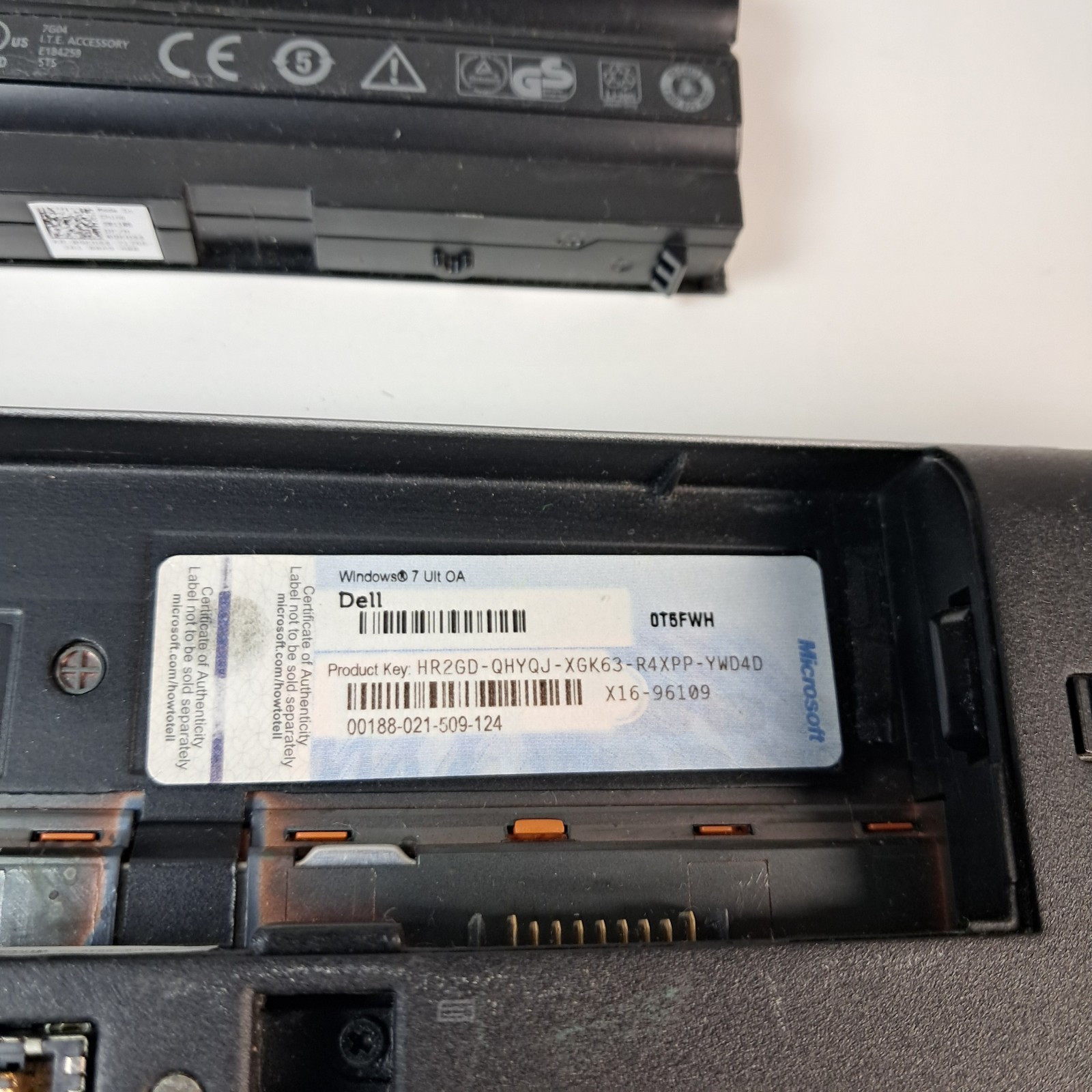 DELL LATITUDE E6420 – FOR PARTS/BAD LCD – INTEL I7 2ND GEN – 4GB RAM