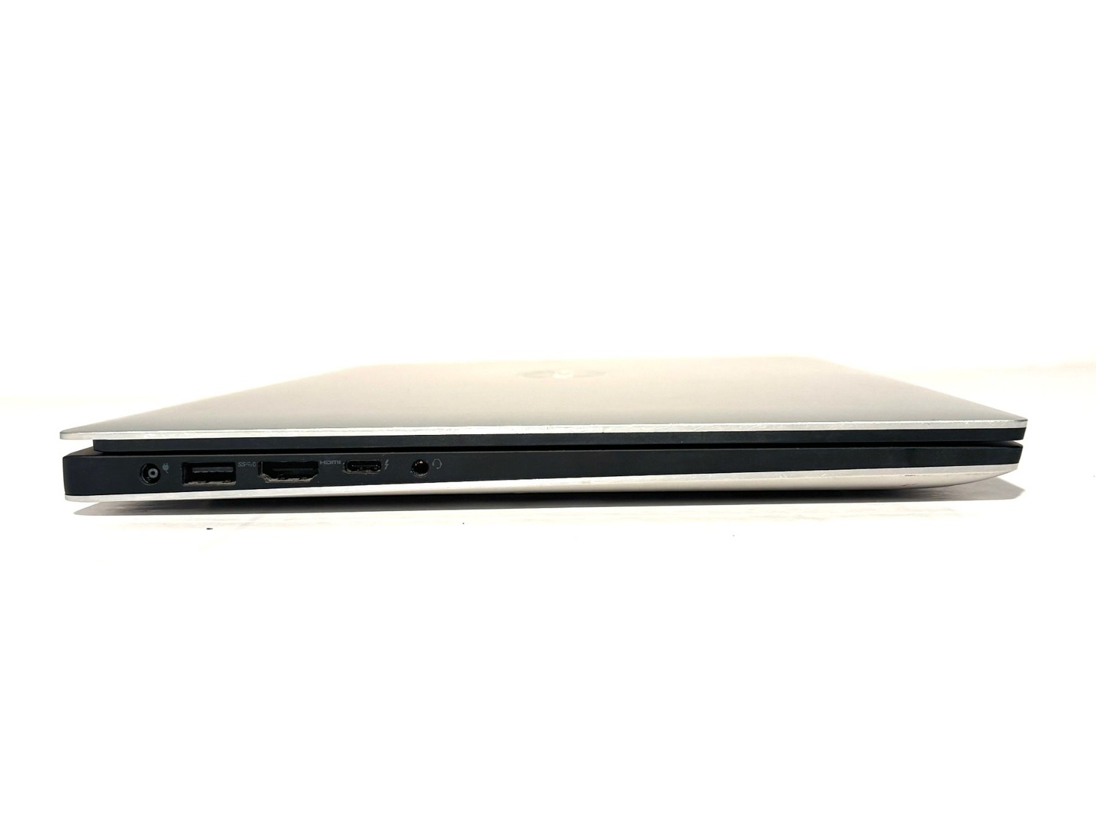 Dell XPS 15 – 15.6″ 4K Touch, 2.2GHz i7, 16GB RAM, 512GB SSD, Windows 11 Pro