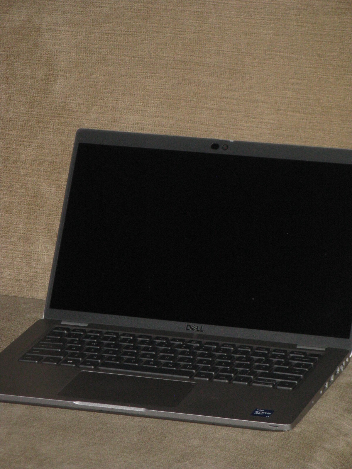 Dell Latitude 5420 i7-1185G7 256GB NVMe 12GB FHD non-touch TB4 FP+SC IR Cam vPro