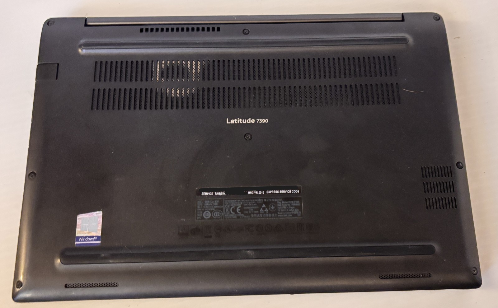 Dell Latitude 7390 13″ Core i7 NO RAM NO SSD For Parts