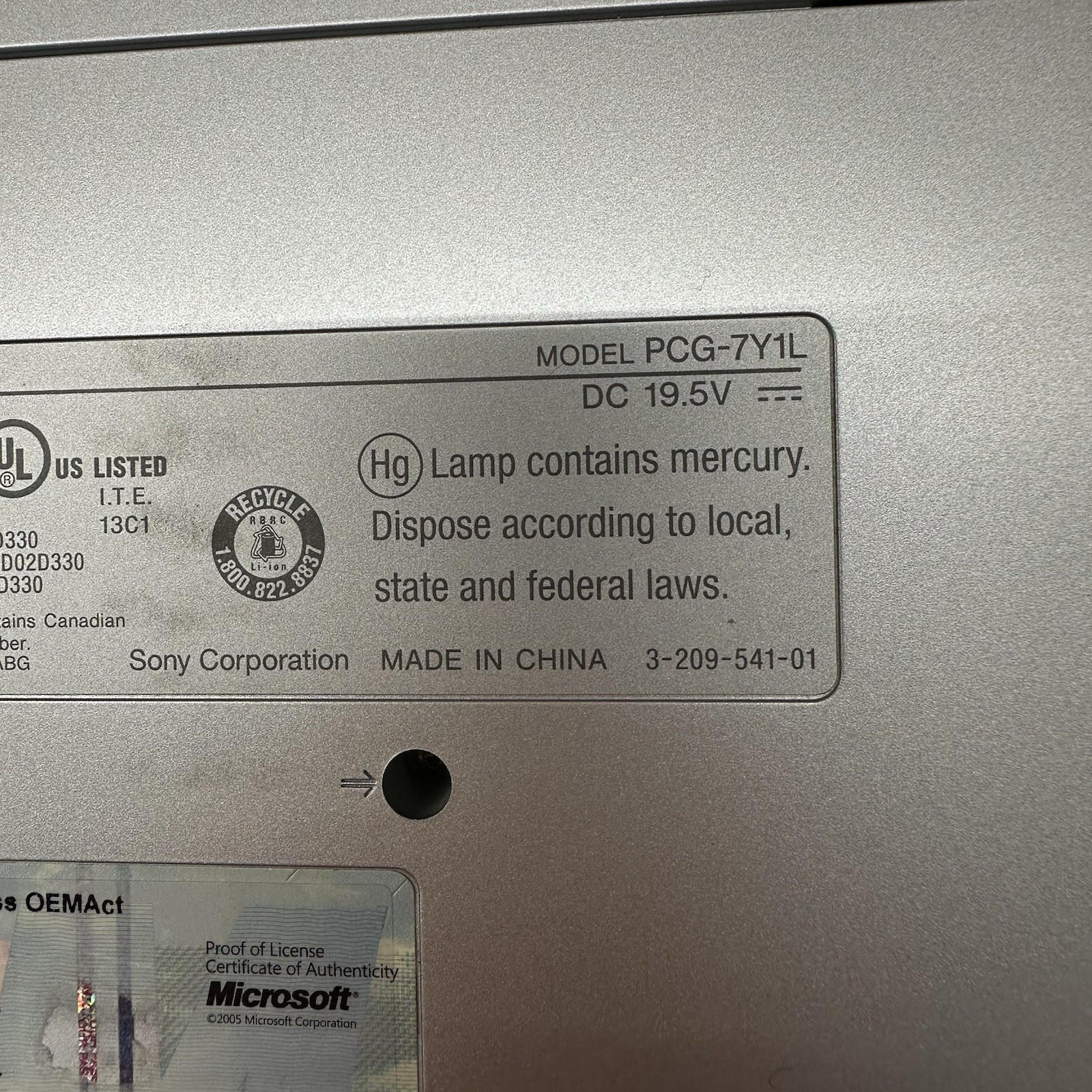 Sony VAIO PCG-7Y1L Laptop OEM Charger Windows Vista Business 100GB HDD Tested