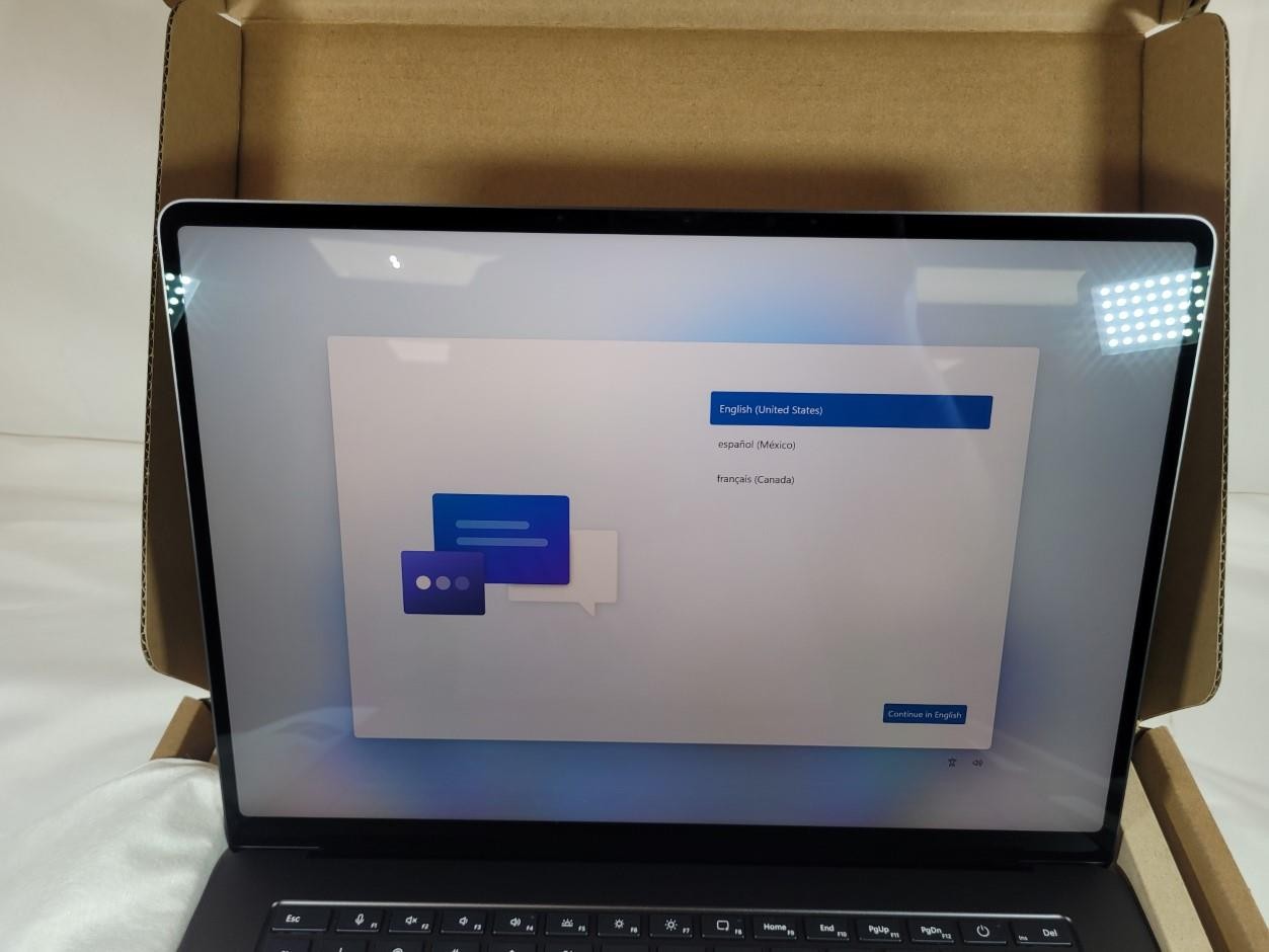 Microsoft Surface 15″ Copilot+ Laptop 7th Edition PixelSense Flow Display – 1TB