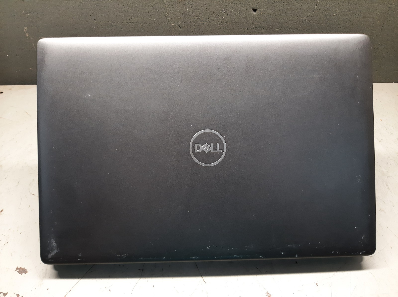 Dell Latitude 5401 14″ i7-9850H 8GB RAM No SSD No OS