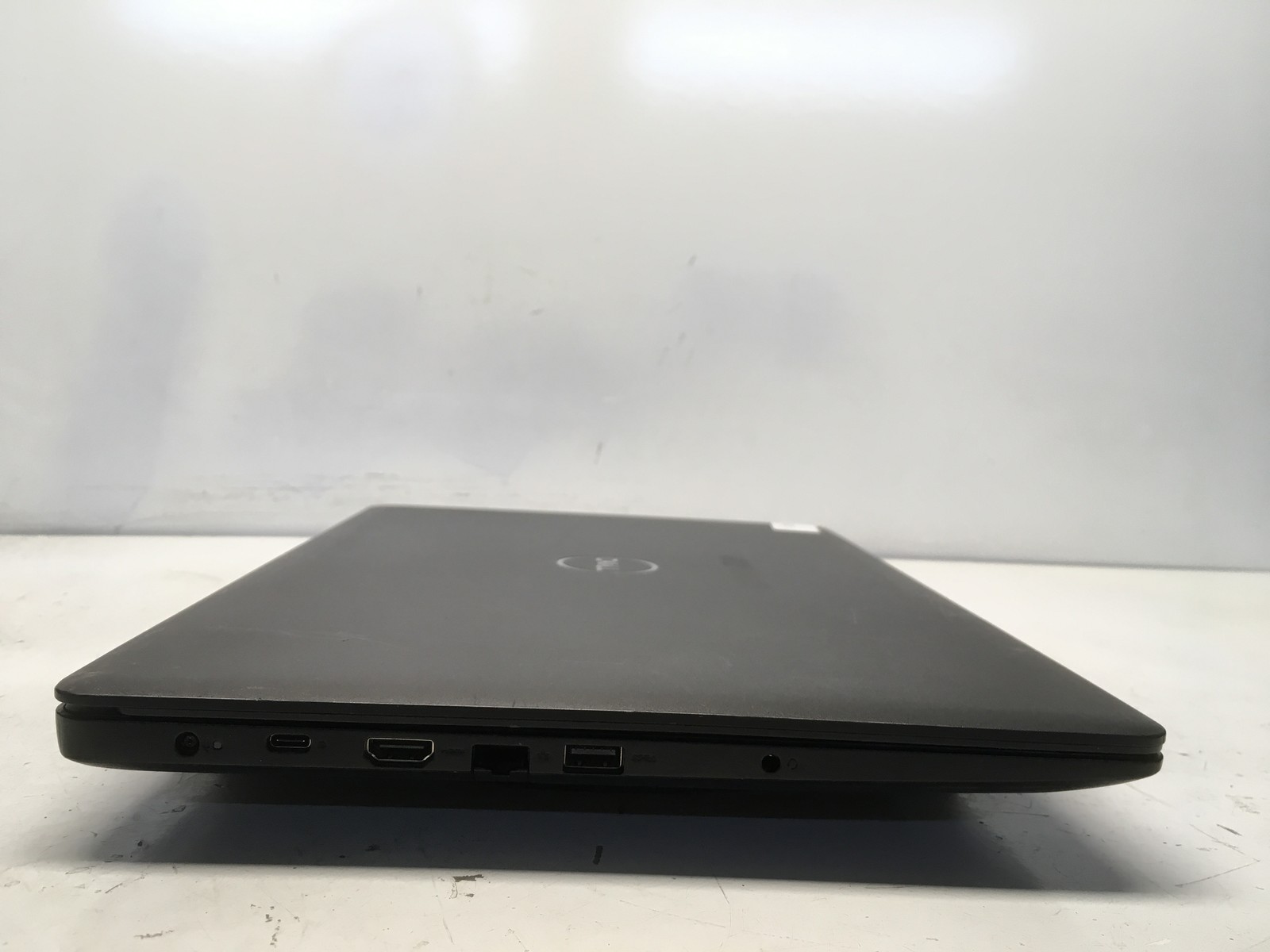Dell Latitude 3590 Intel i3-7020U 2.3GHz 8 GB NO HDD No Batt