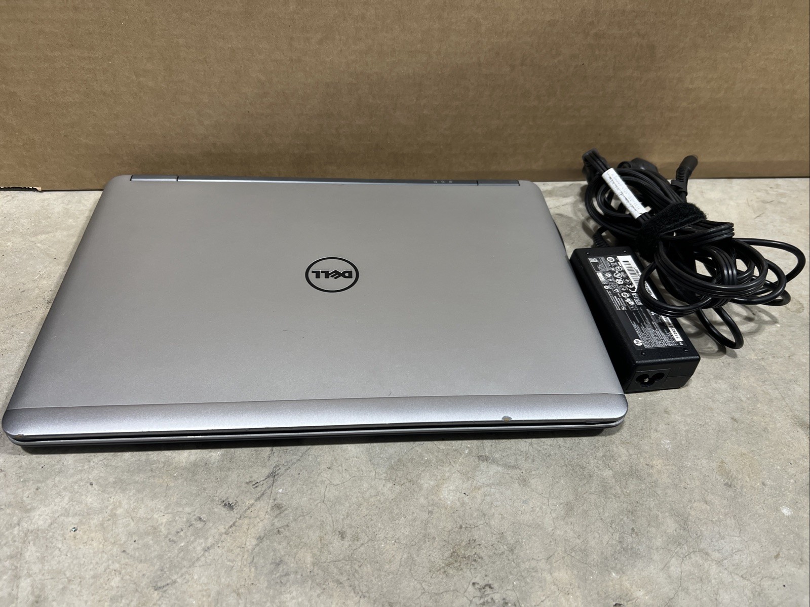 Dell Latitude E7440 i3-4030U@1.90GHz, 8 GB RAM, 14″, No HDD **Turns On