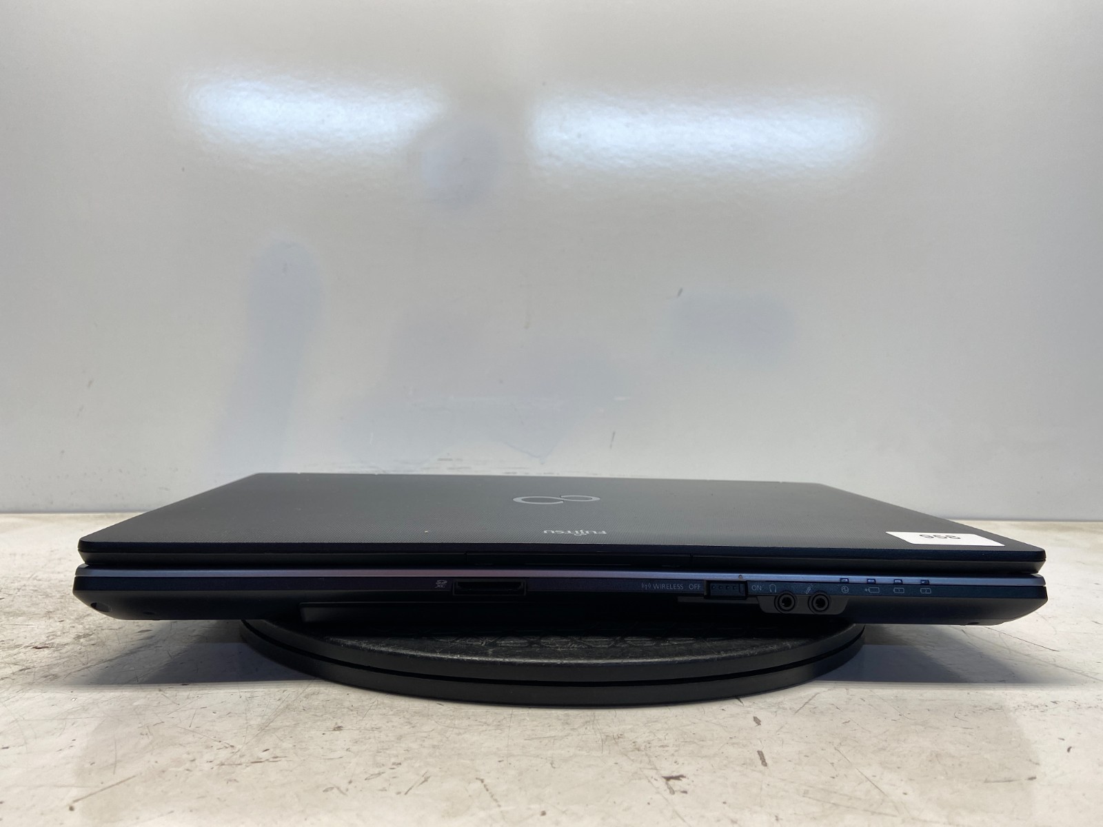 Fujitsu LifeBook E752 Intel i5-3340M 2.7GHz 4 GB NO HDD