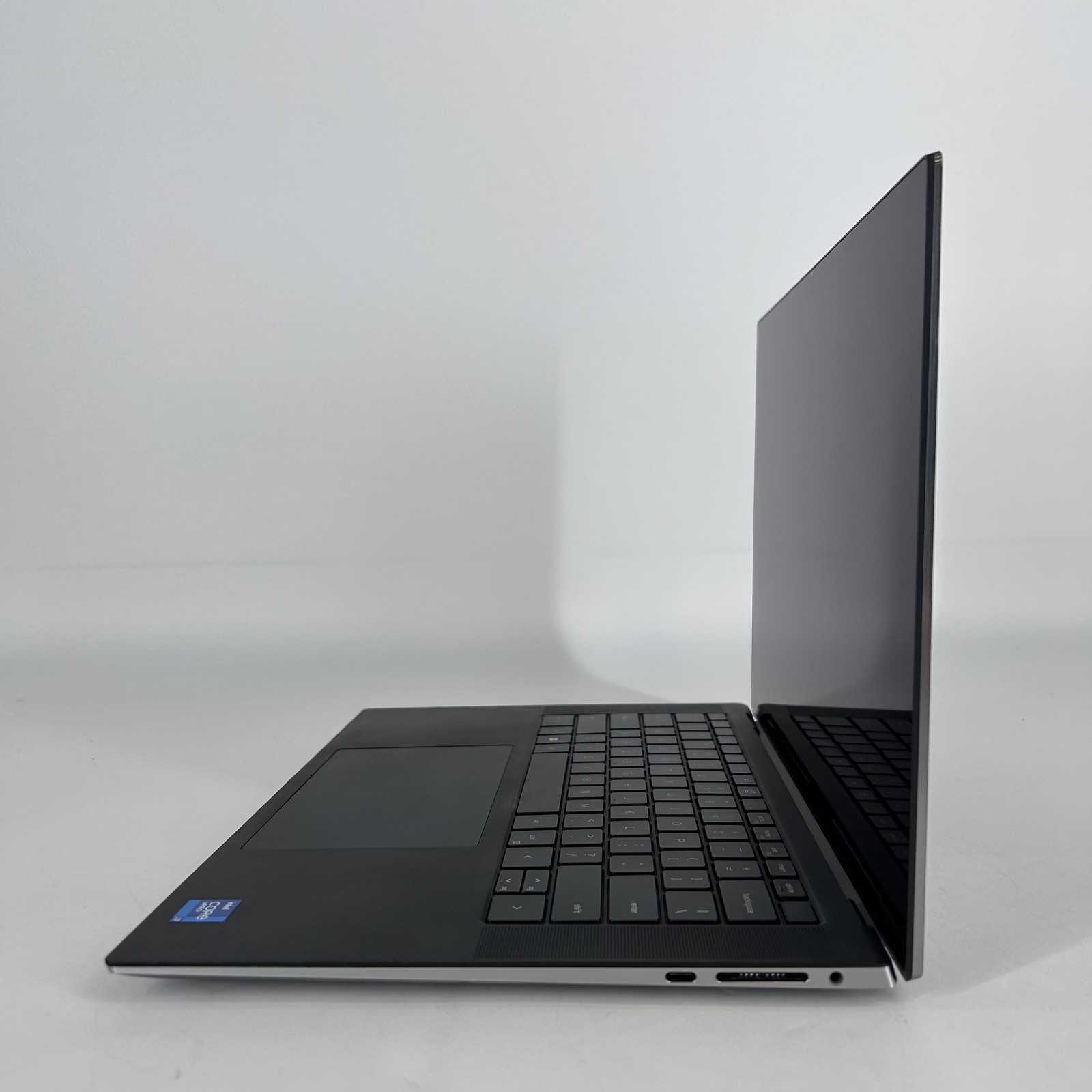 Dell Precision 5560 15.6 UHD TOUCH i7-11850H 2.50GHz 64GB 2TB SSD RTX A2000 Good