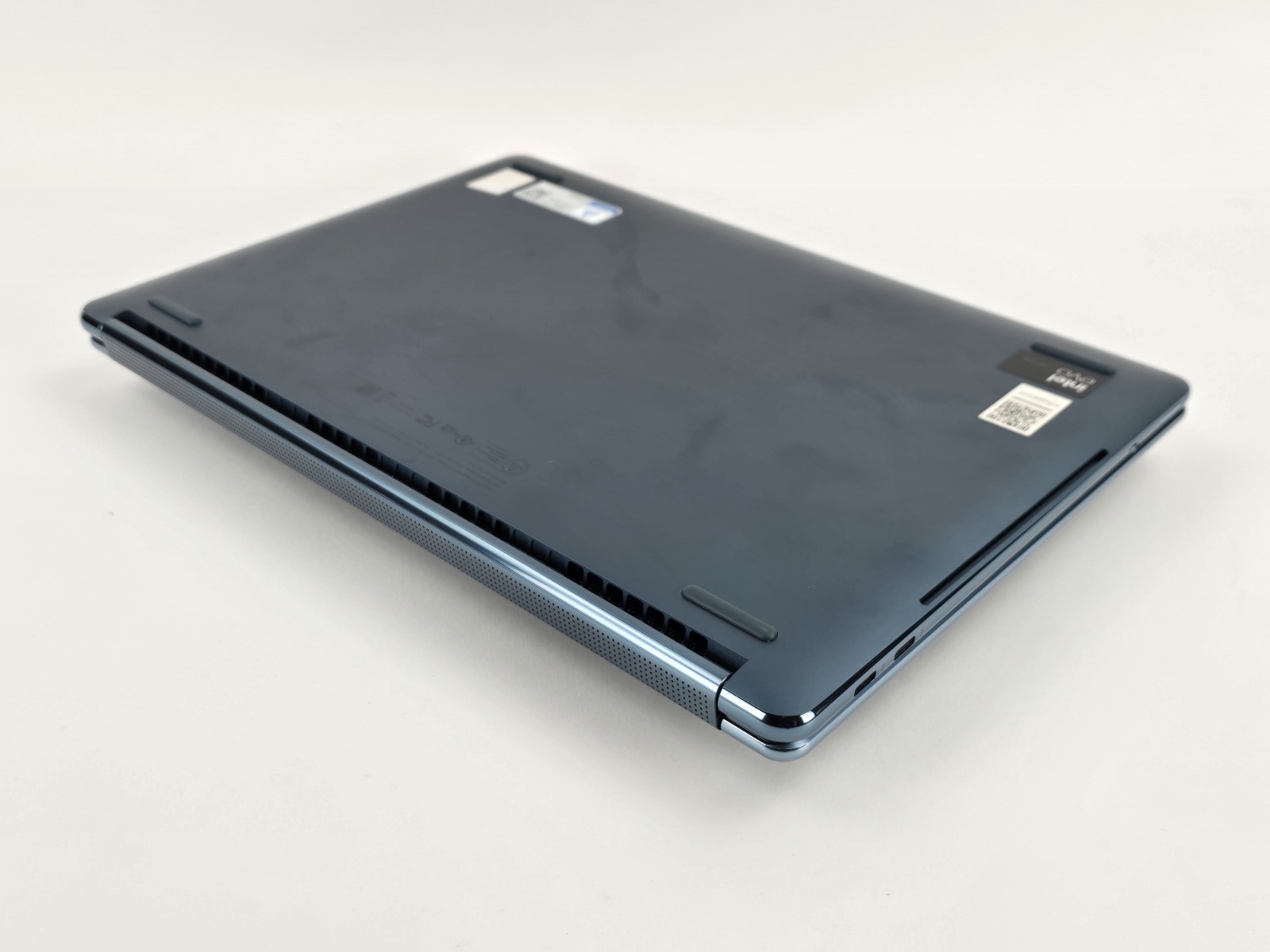 Lenovo Yoga Book 9i Dual 13.3″ 2.8K OLED Ultra 7 155U 16GB 1TB – Used – READ