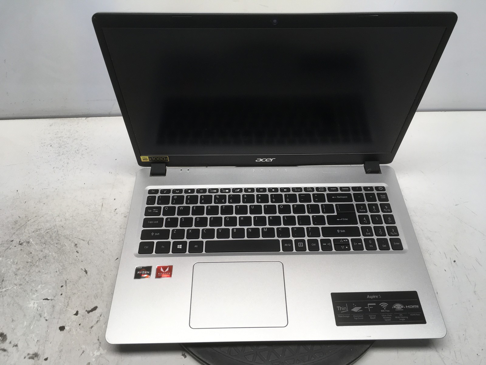 Acer Aspire 5 A515-43-R19L N19C3 AMD Ryzen 3 3200U 2.6GHz 4 GB NO HDD No Batt