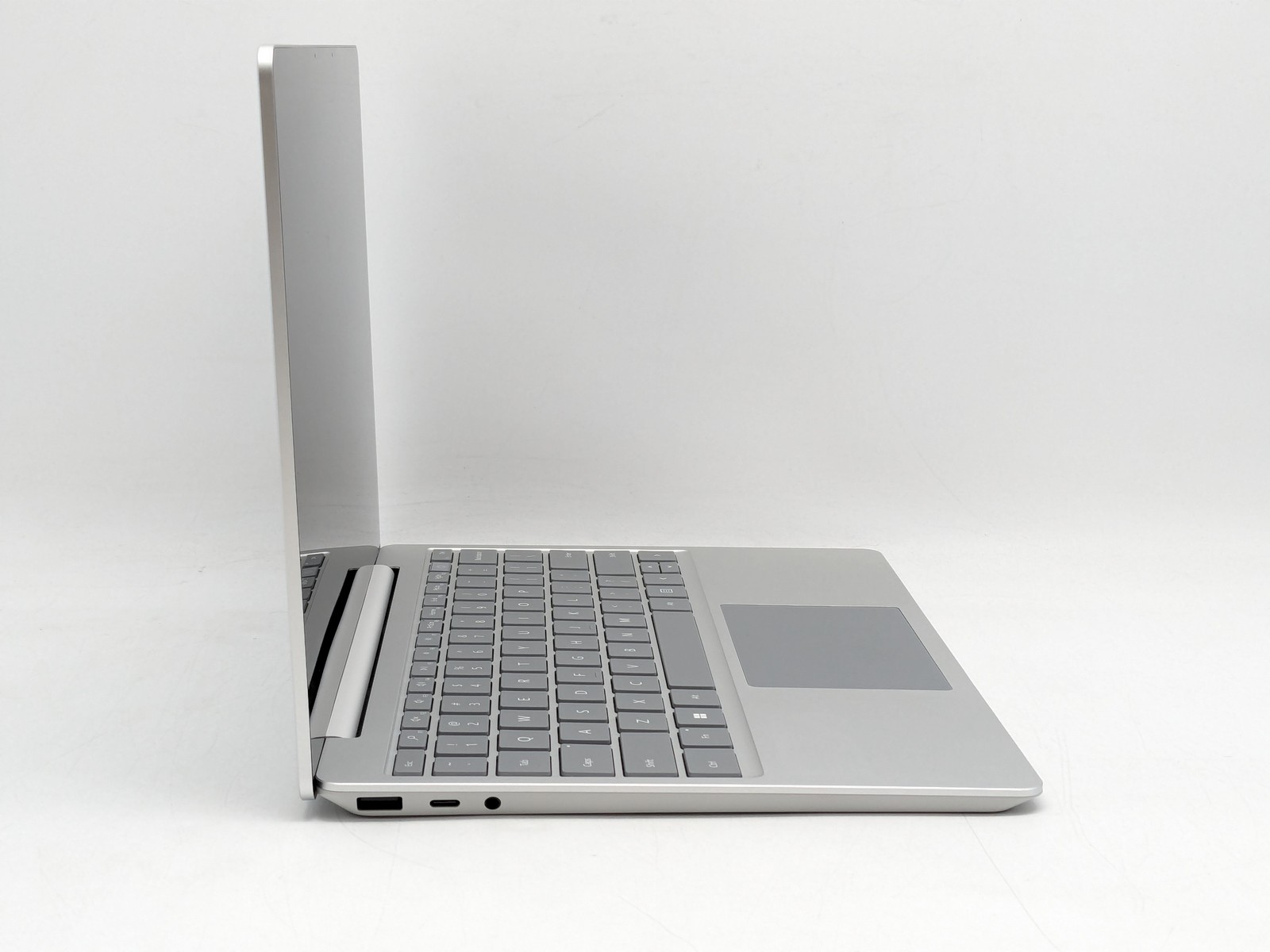 Microsoft Surface Laptop Go 3 12.4″ i5-1235U 8GB DDR5 256GB SSD Windows 11 Home