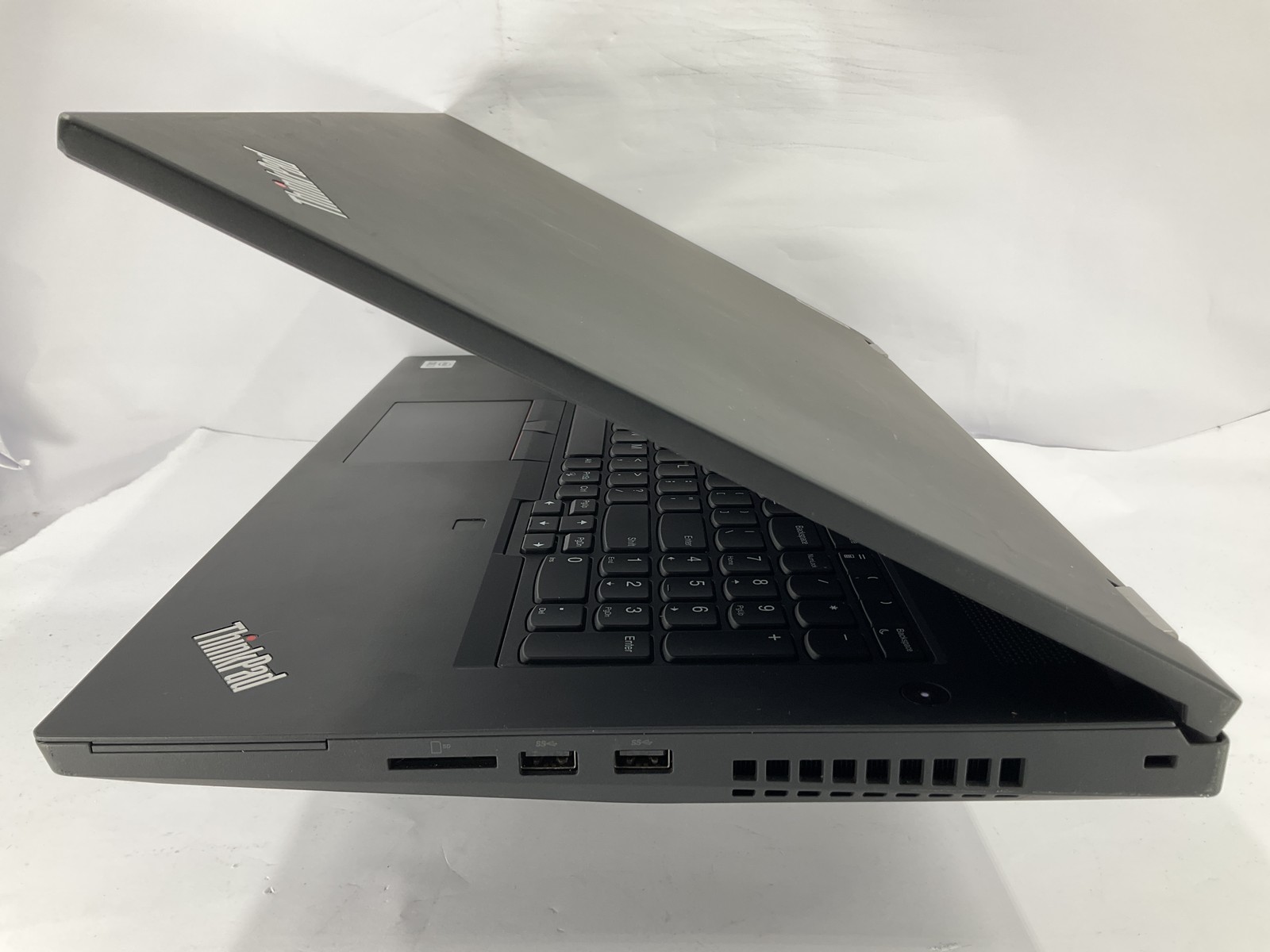 Lenovo ThinkPad P17 Gen 1 17.3″ Core i7-10750H 512GB 16GB B Win 11 Pro T2000