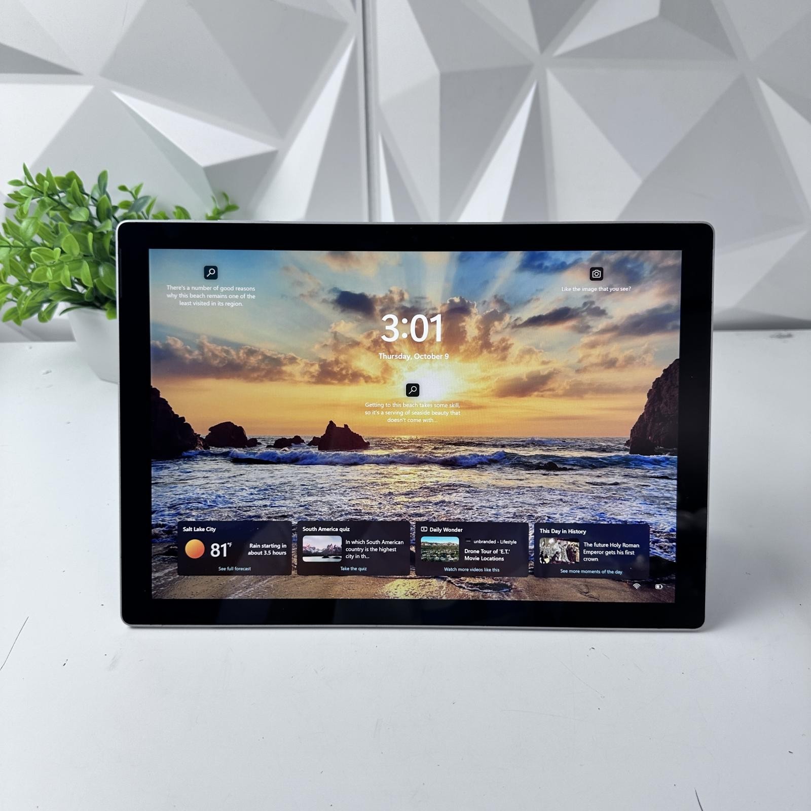 Microsoft Surface Pro 5 12.3″ Touch, Intel i5-7300U, 8GB, 256GB, LTE *Pls READ*