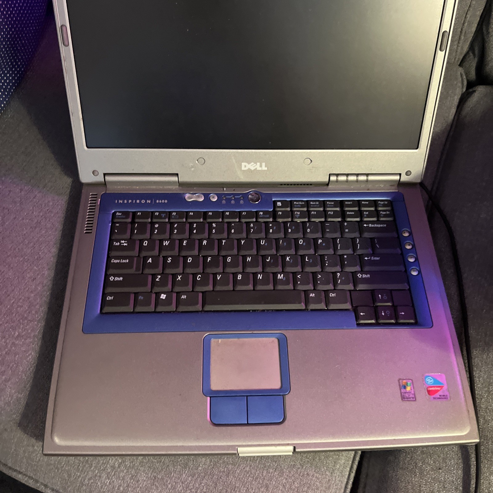 Vintage Dell Inspiron 8600 Laptop Pentium M 1.4GHz 256MB 40GB WinXP 15.4″ Works