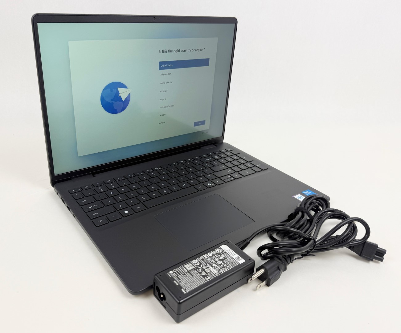 Dell 16 DC16250 16″ FHD Touch Core 7 150U 16GB 1TB SSD W11H