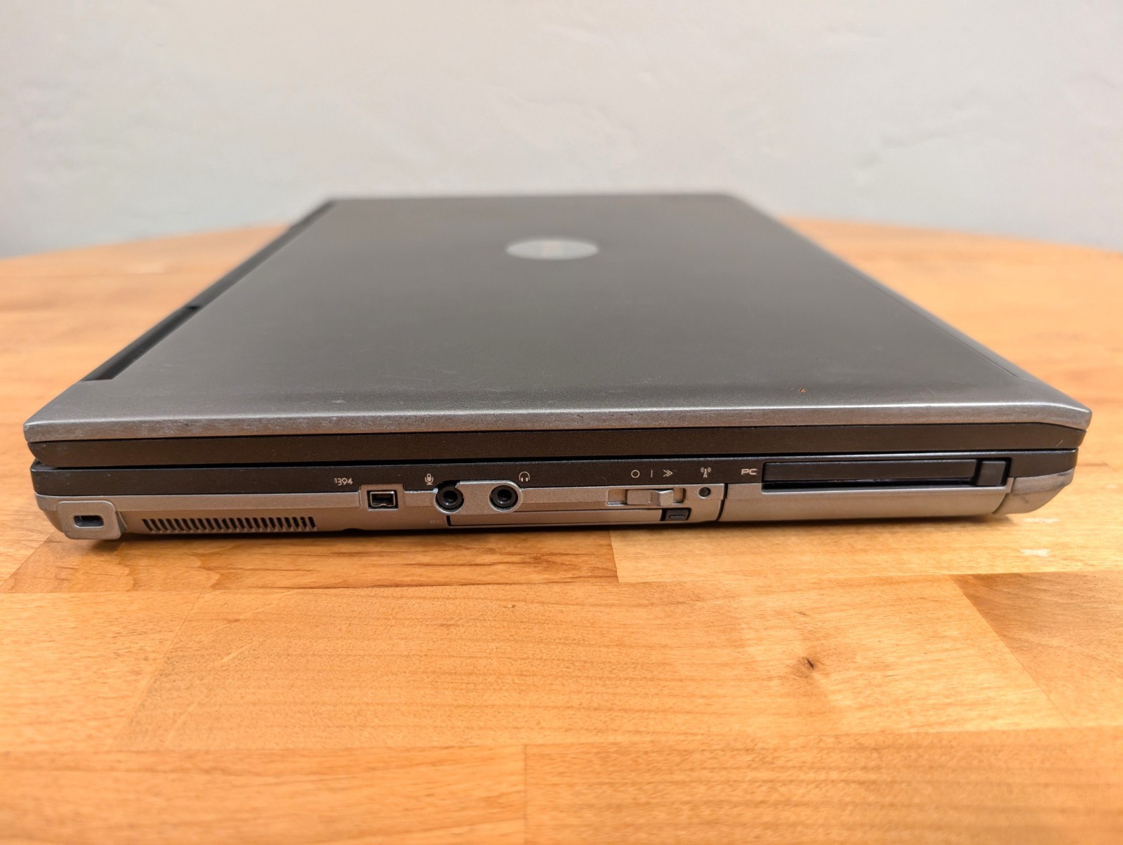 Dell Latitude D830 C2D 2.6Ghz 2GB 80GB XP Pro Serial Port DVD WiFi ~ COMPLETE!