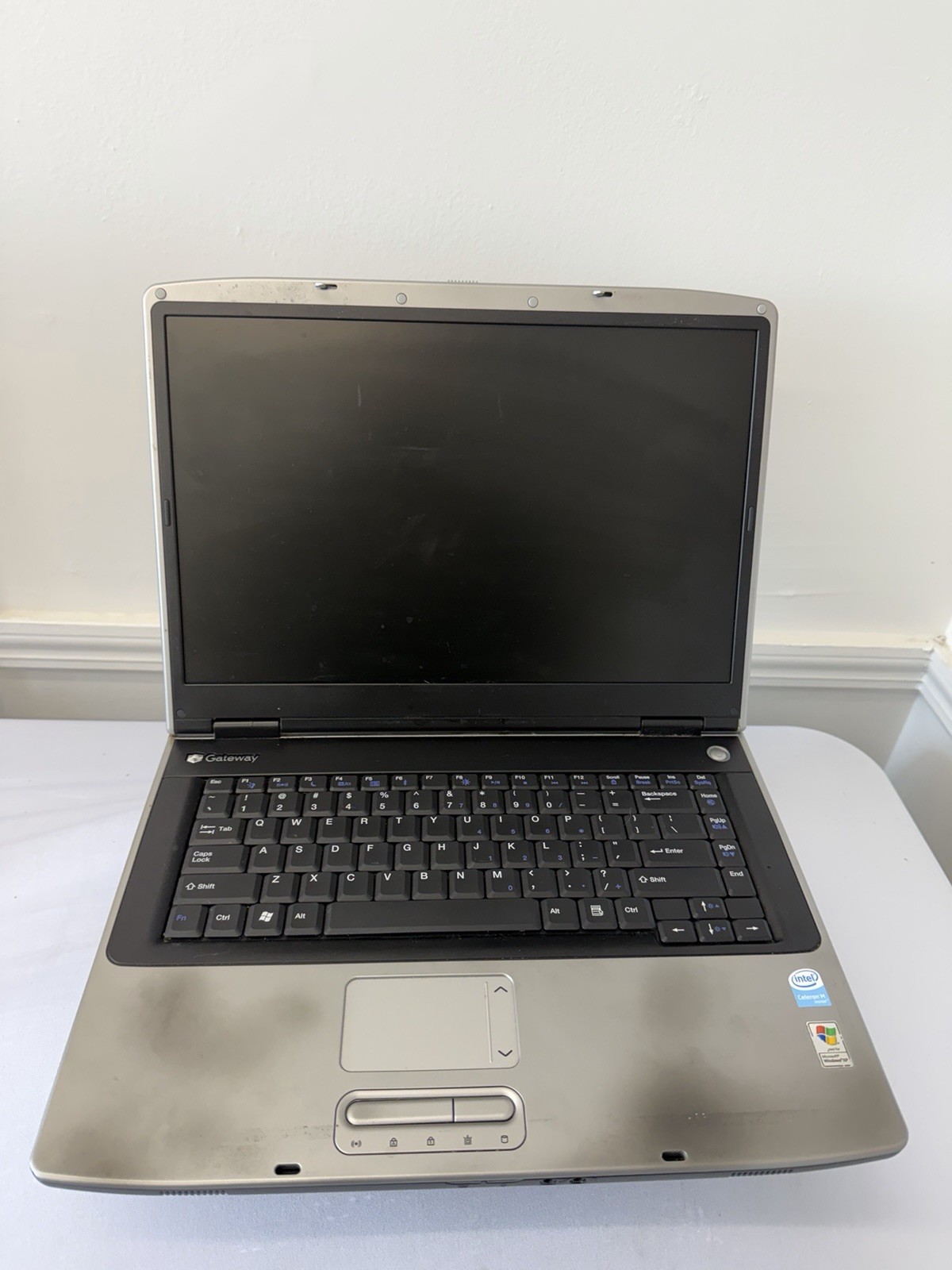 Gateway MA7 Laptop – Intel Celeron M – RAM 3GB – Read Des