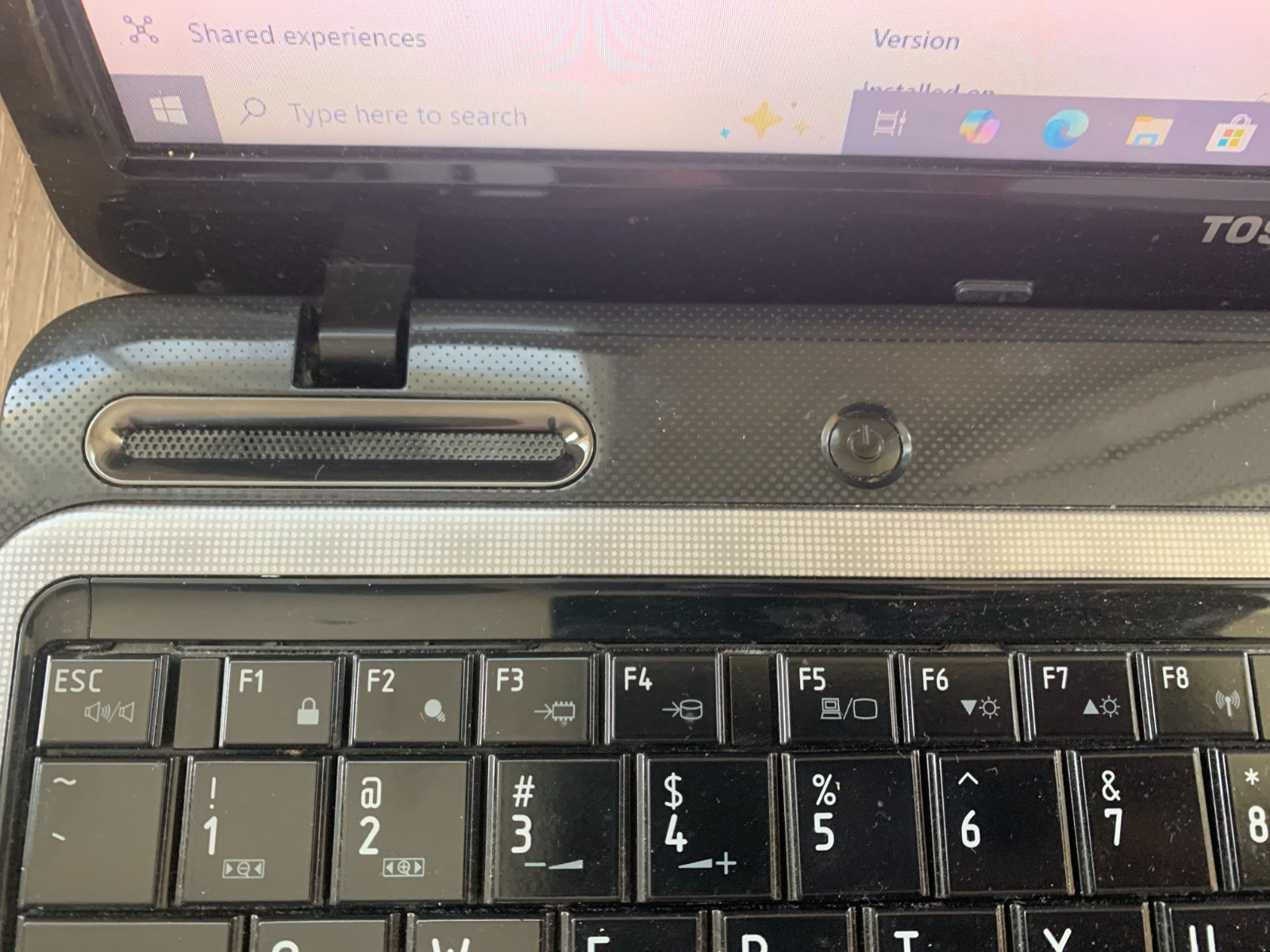 Toshiba Satellite L755-S5244 Intel Pentium B940 2.00GHz 4GB RAM 160GB HDD Win 10