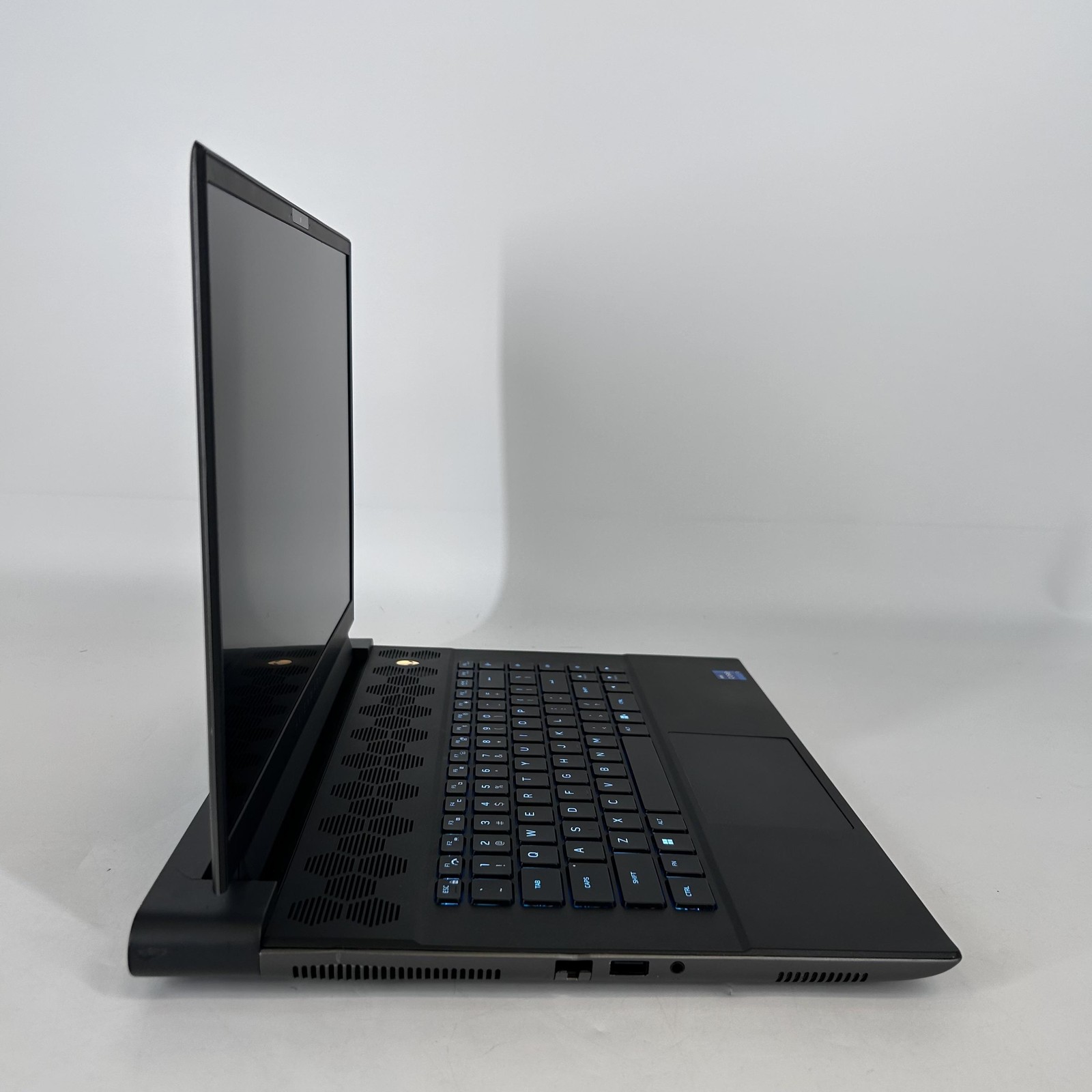 Dell Alienware M16 R1 165Hz QHD+ 2023 2.1 GHz i7-13700HX 16GB 1TB RTX 4070 Good