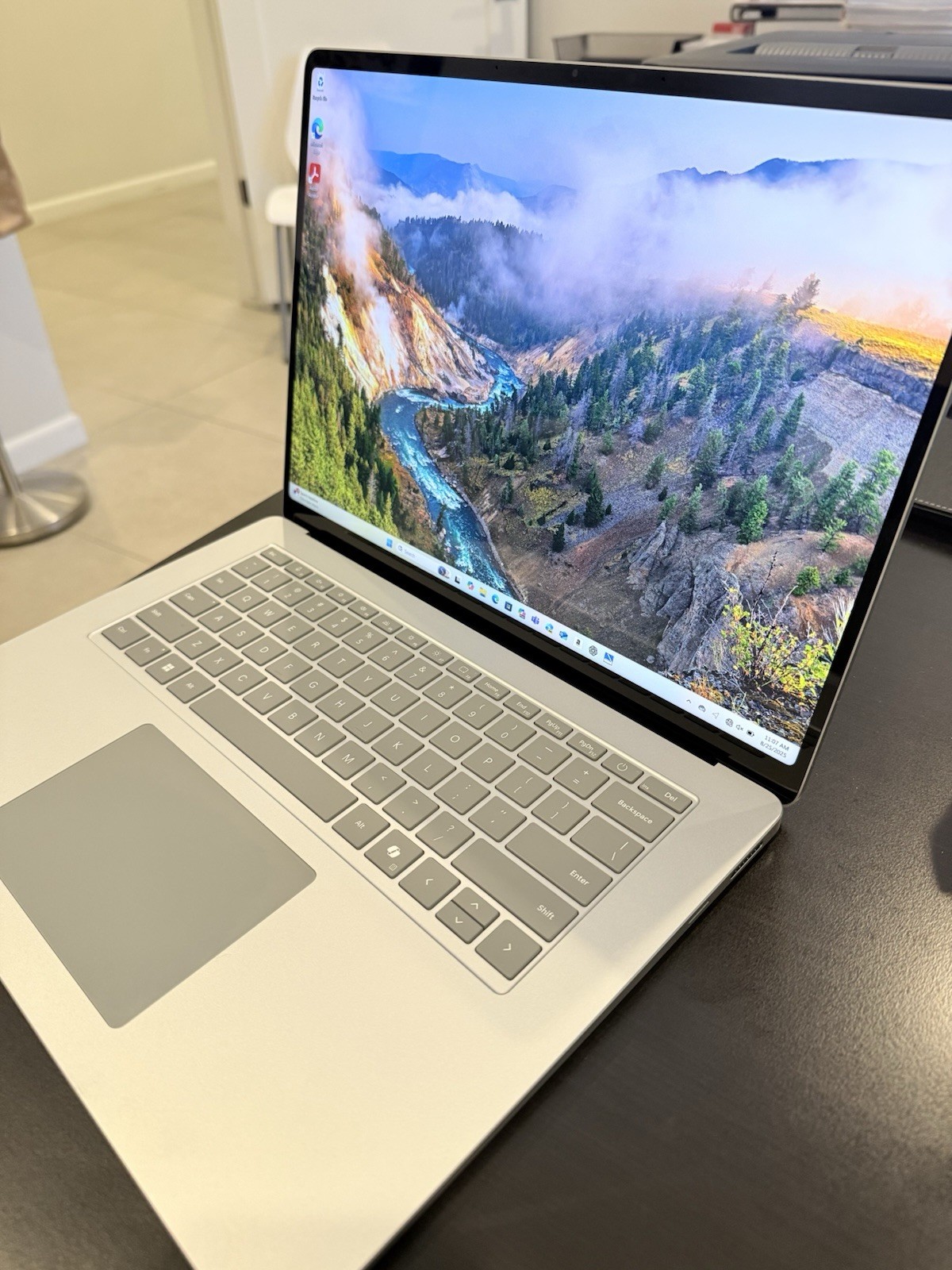 Microsoft Surface Laptop 15″ Copilot+ PC Snapdragon X Elite 16GB 256GB Platinum