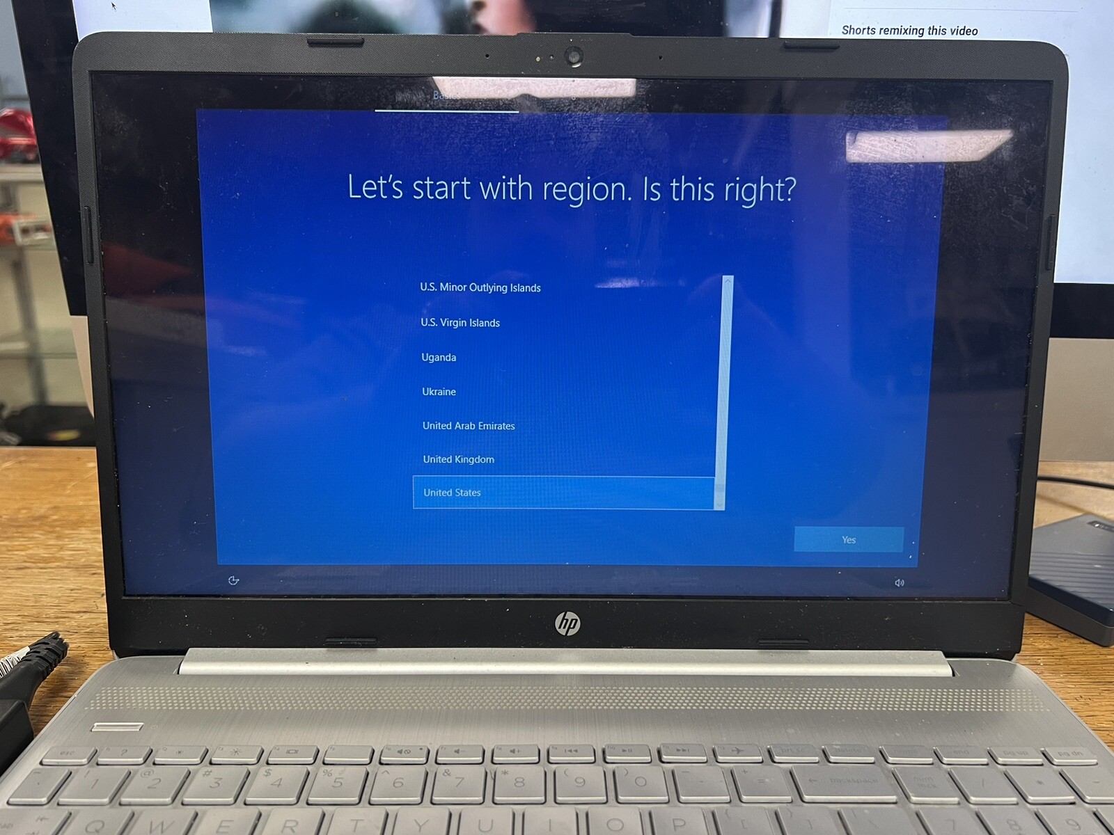 HP 15-dw2048nr 15 inch (1TB, Intel Core i3 10th Gen., 1.20GHz, 8GB)…