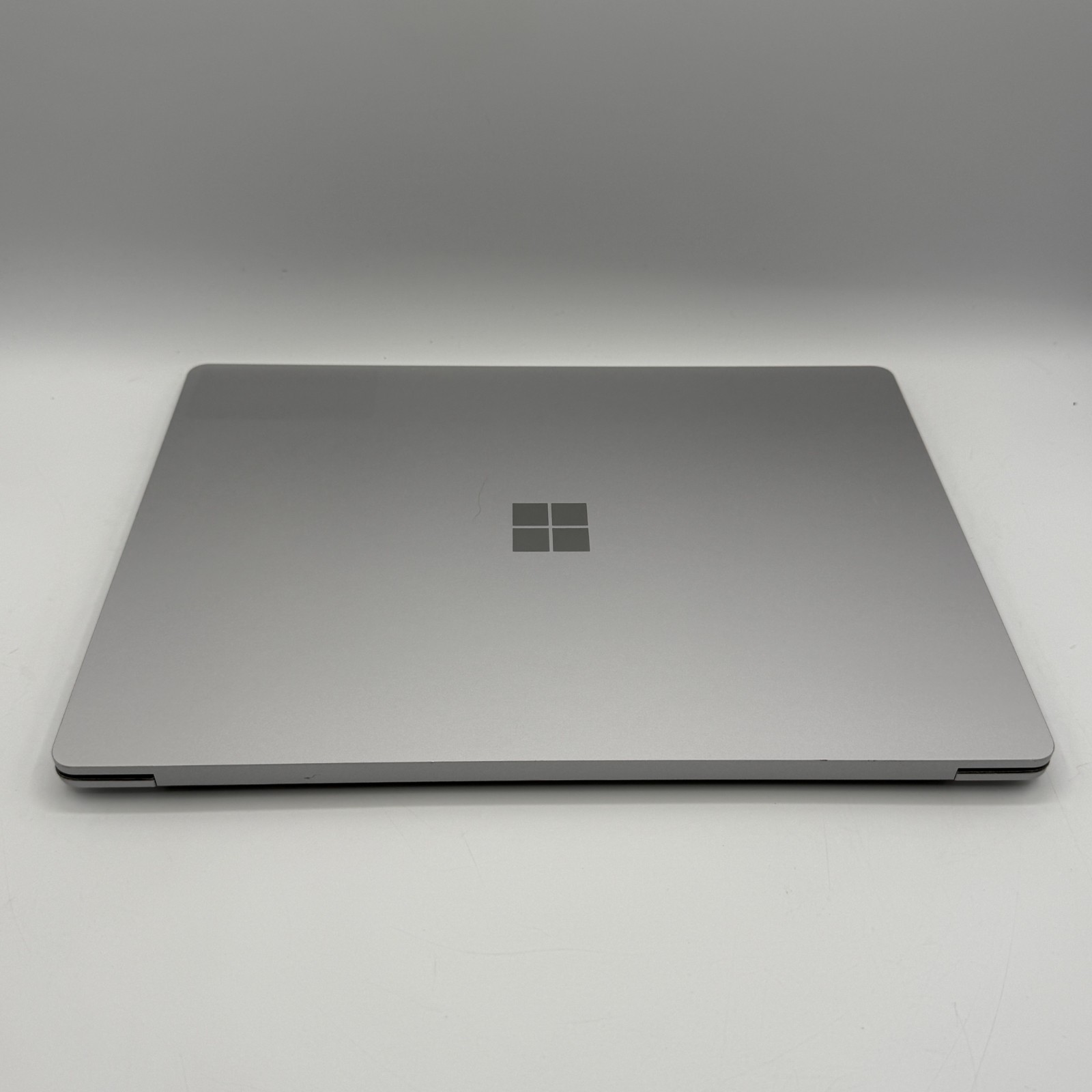 Microsoft Surface Laptop 4 13.5″ i5-1135G7 16GB RAM 128GB SSD Win 11 Pro Touchsc