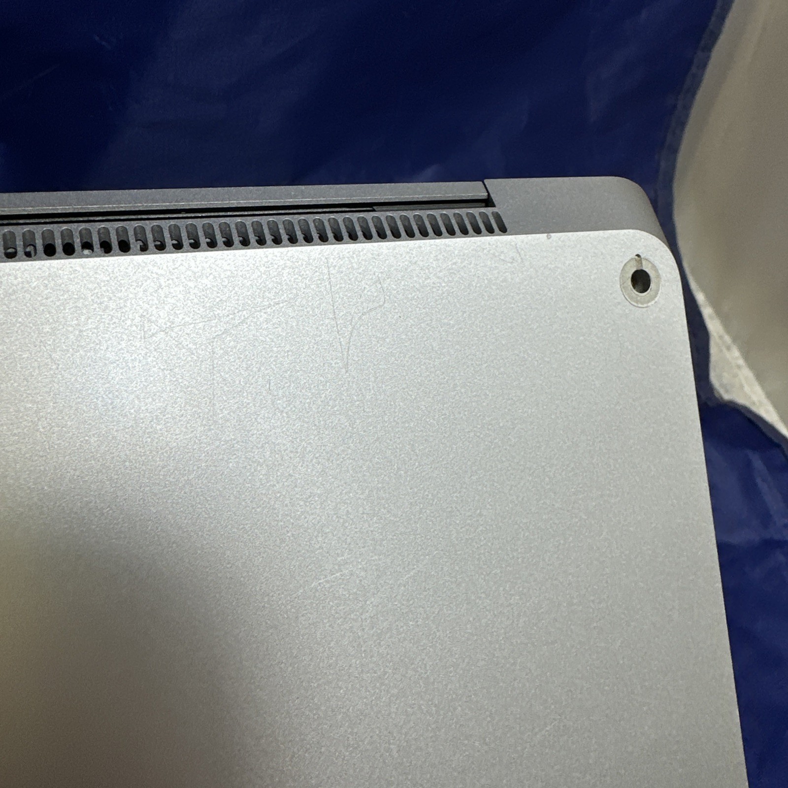 Microsoft Surface Laptop 4 13.5” 8GB 256GB (1950) i5-1145G7 @2.60 GHz Win 11