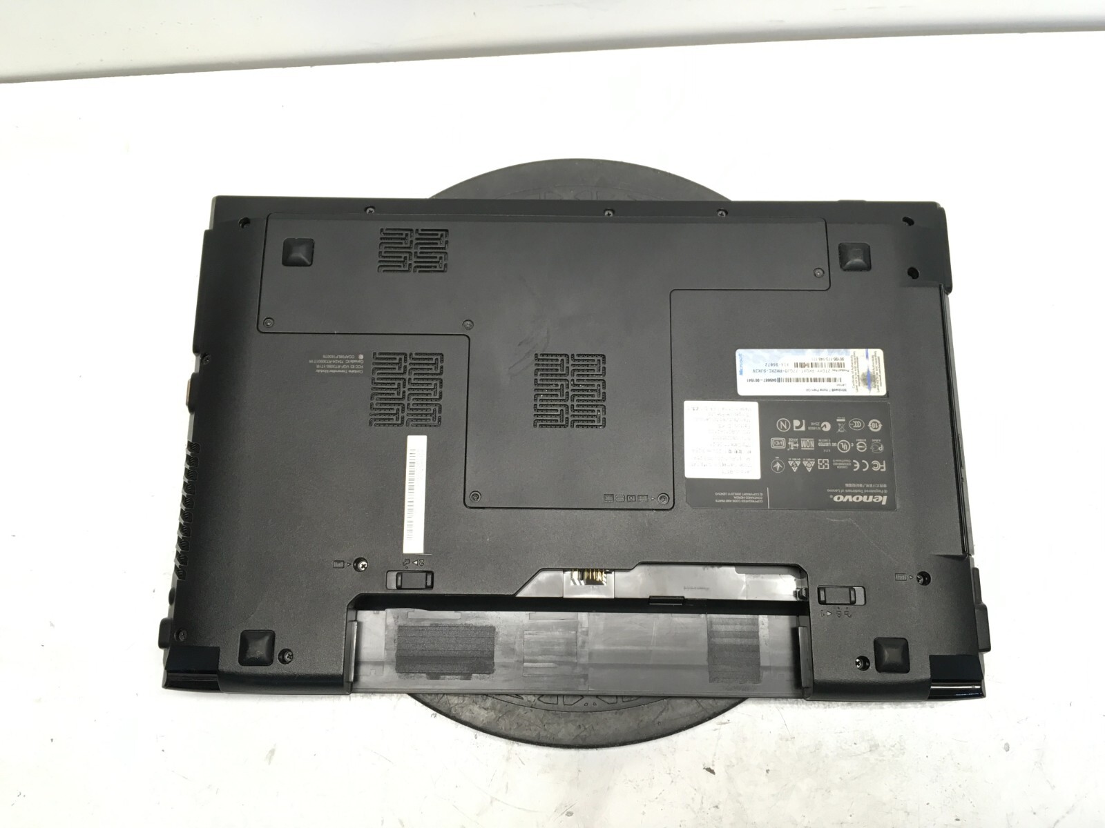 Lenovo ThinkPad B575 AMD E-350 1.6GHz 4 GB NO HDD