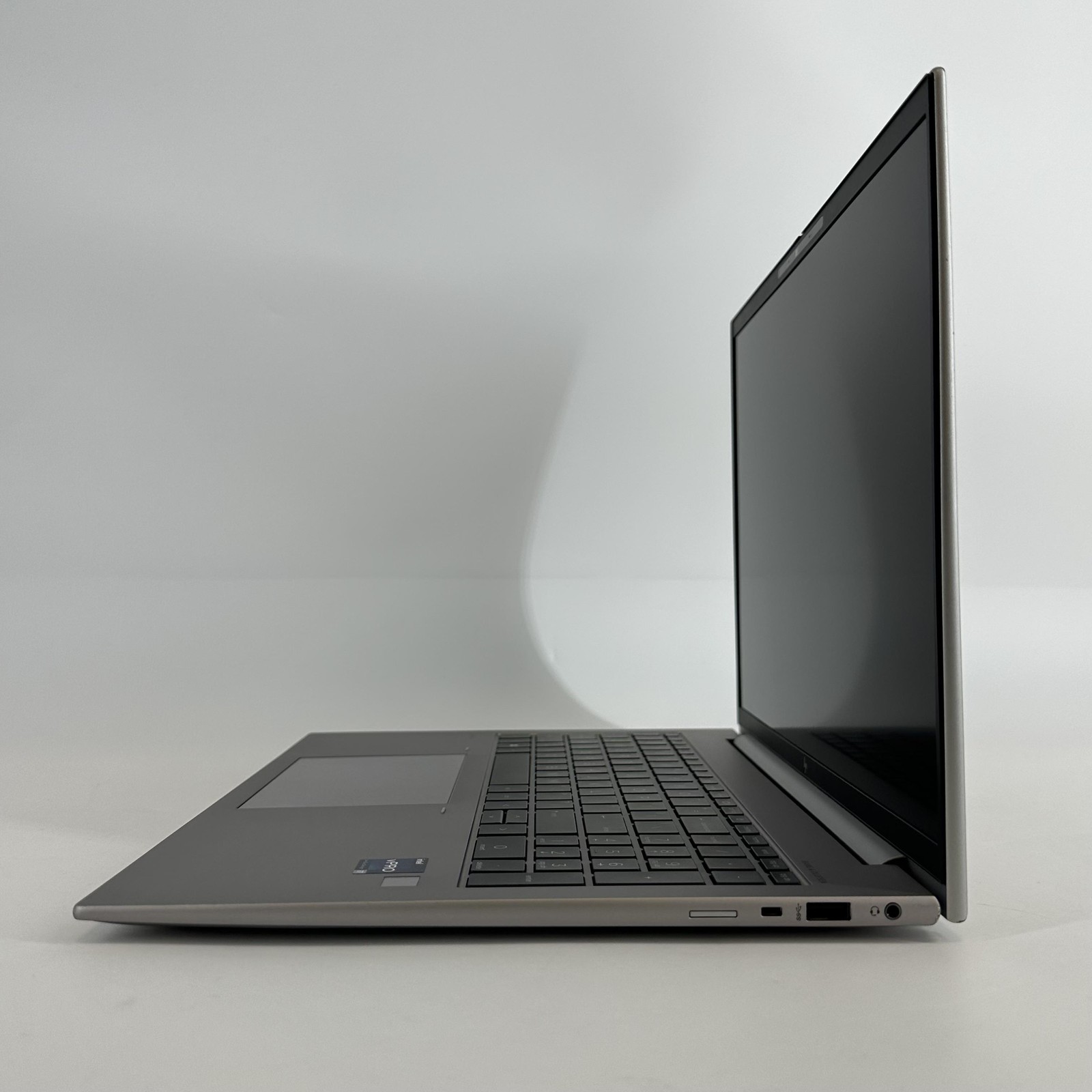 HP ZBook Firefly 16 G9 Gray FHD+ 2.2 GHz i7-1270P 16GB RAM 512GB SSD Good