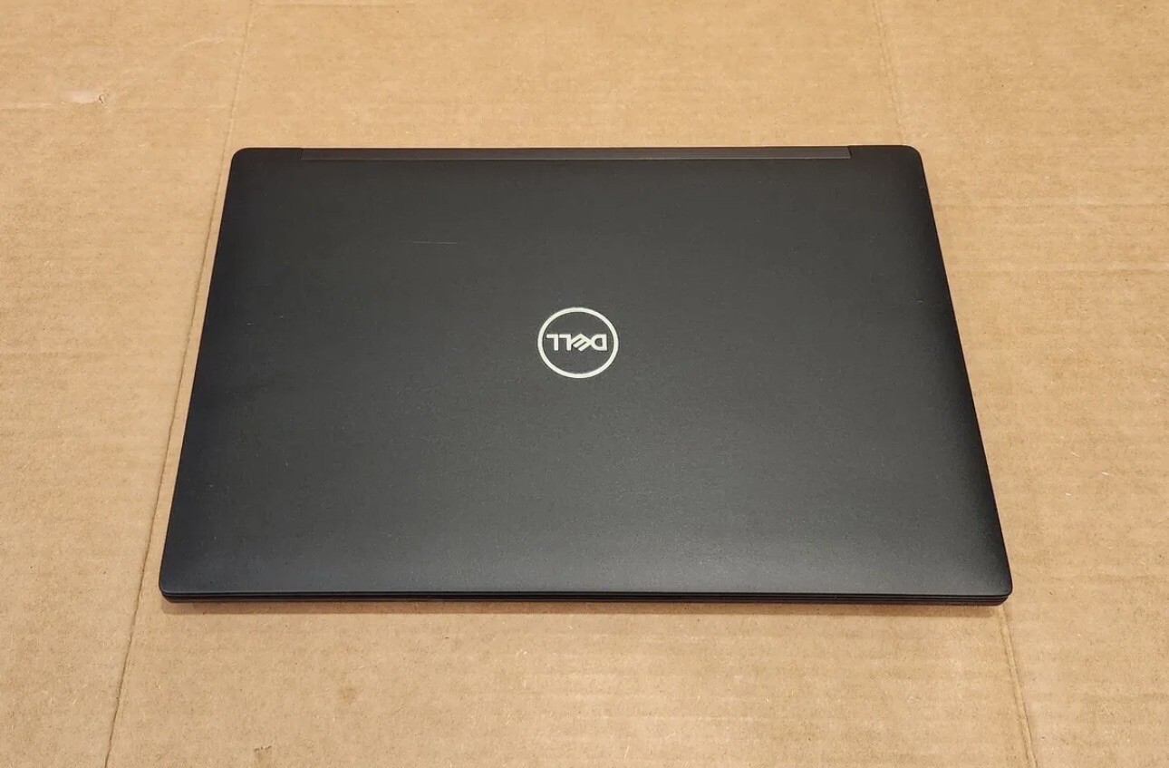 Dell Latitude 7490 14 in (256GB SSD, Intel Core i7 8650U, 3.9 GHz, 16GB) Laptop