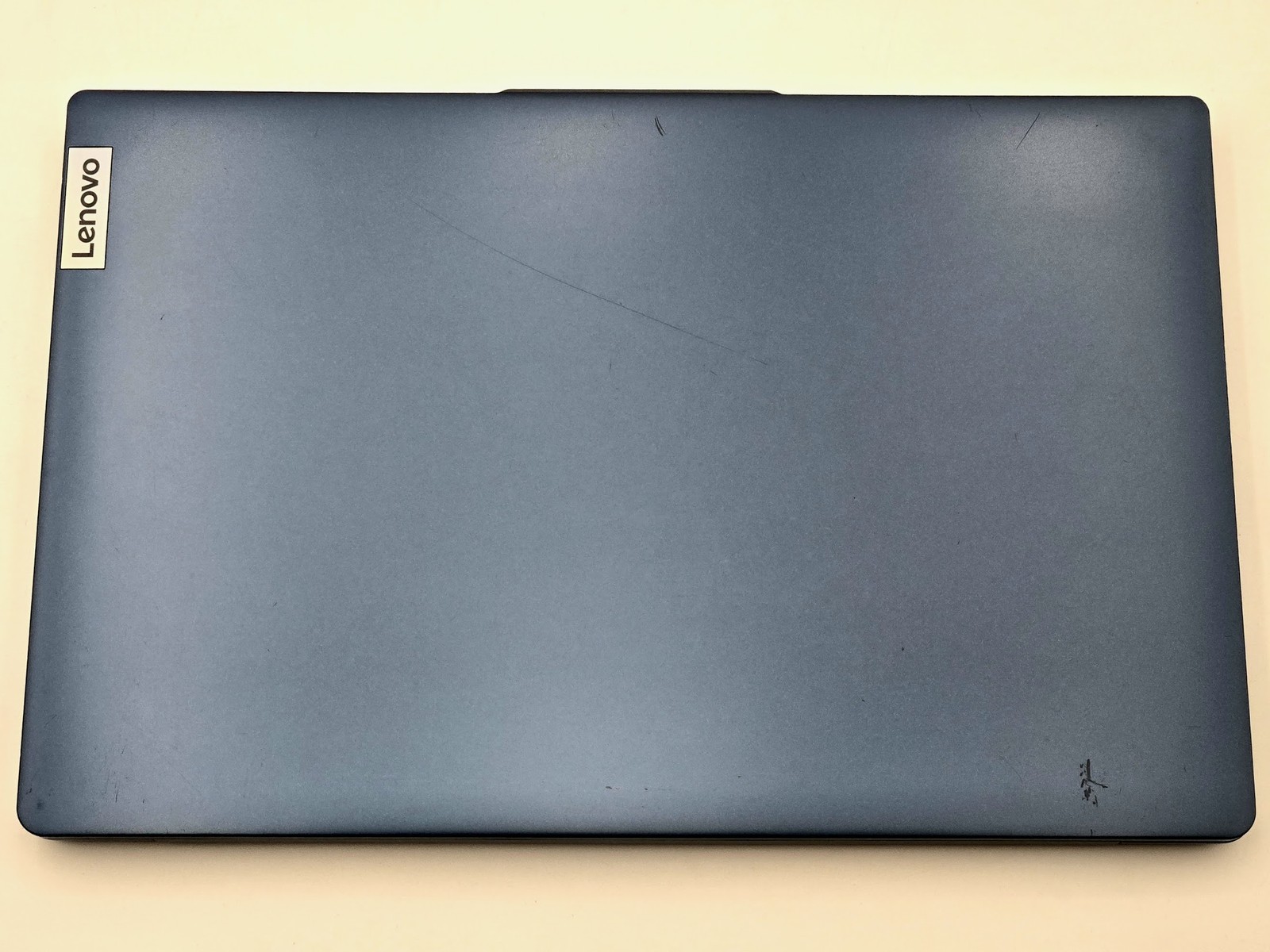 Lenovo IdeaPad Slim 3 15IRU8 15″ FHD Touch I5-1335U 512GB 8GB W11 Backlit FPR
