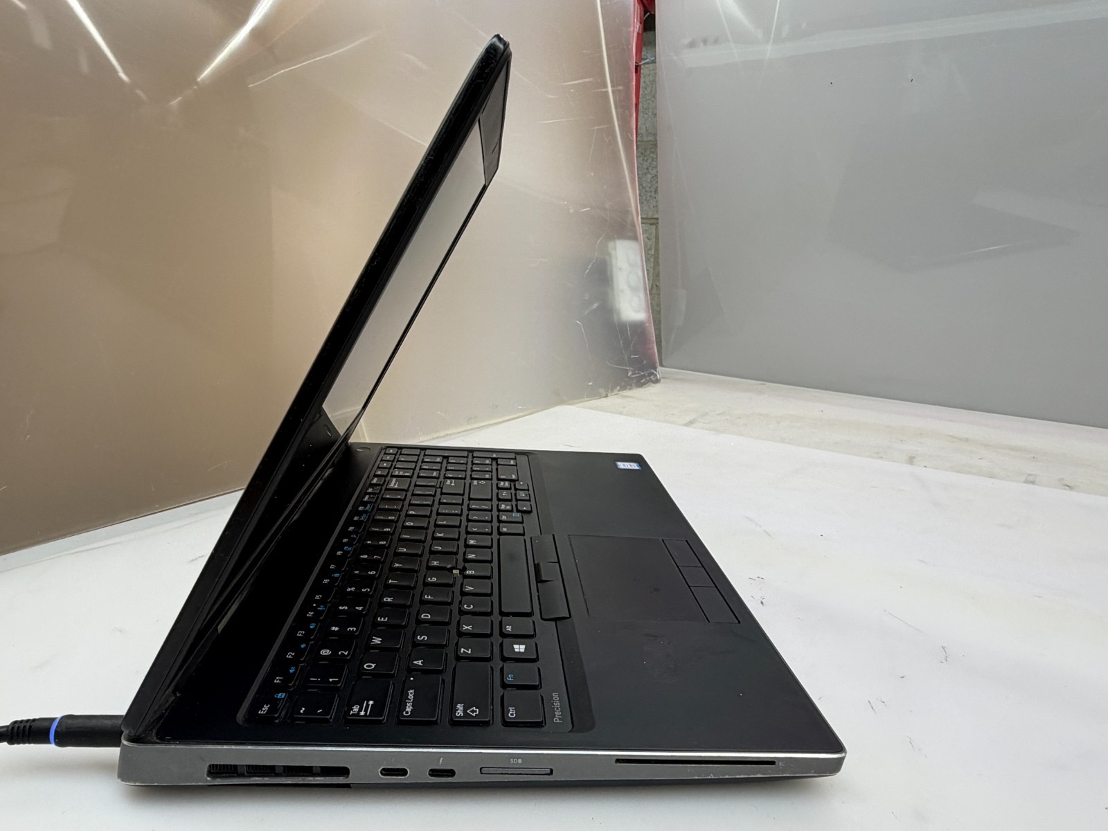 DELL PRECISION 7530 i7-8750H@2.20GHz 16GB 512GB NVMe W11H NVIDIA P2000 *READ